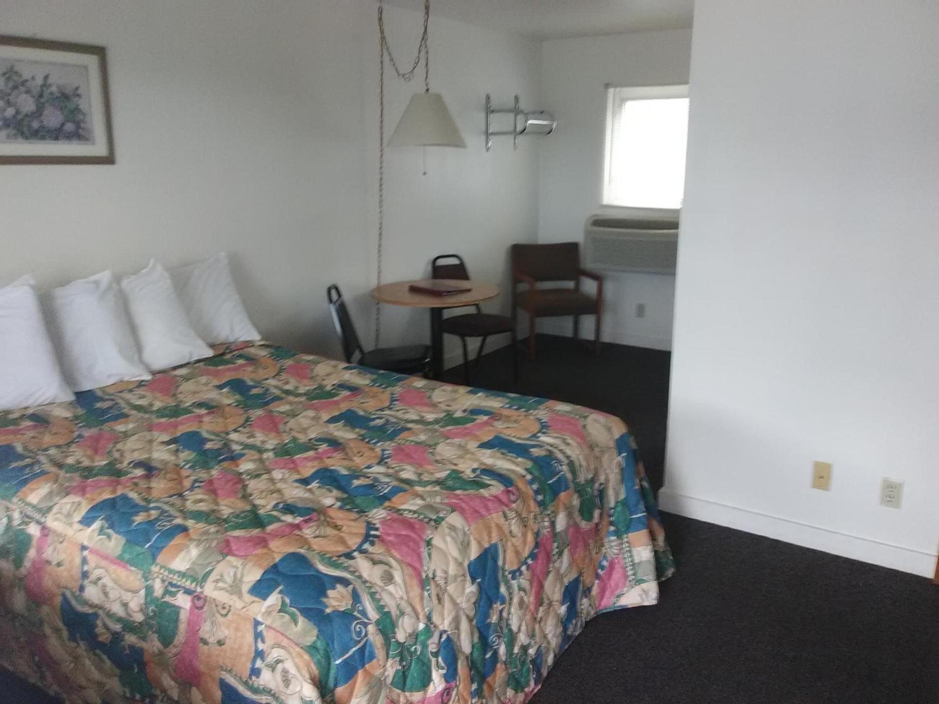 Trail Motel photo 16