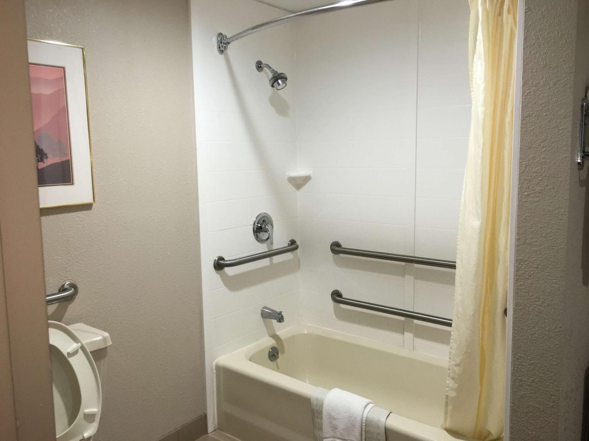 Best Western Gateway Adirondack Inn photo 22