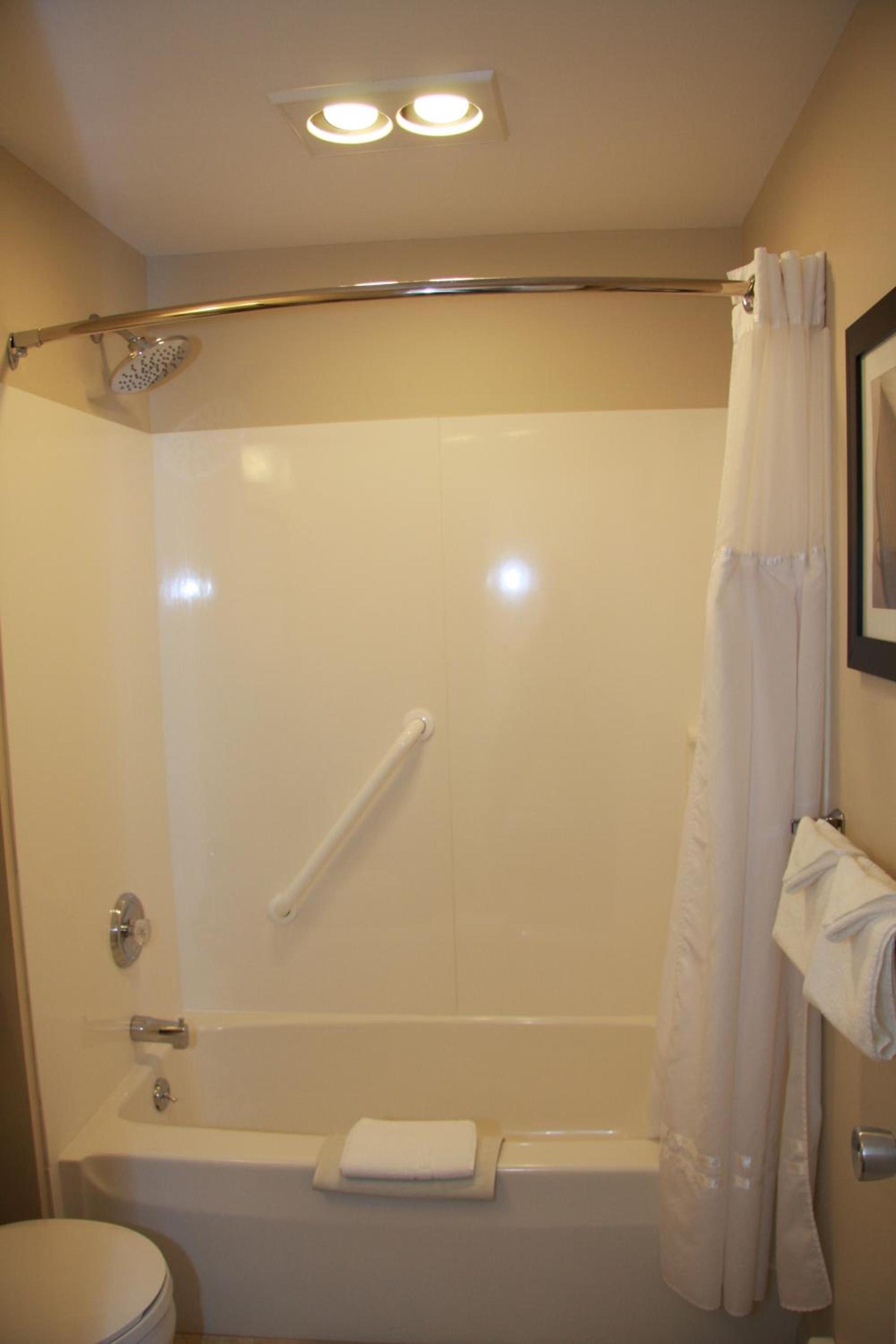 Budget Host Inn & Suites photo 21