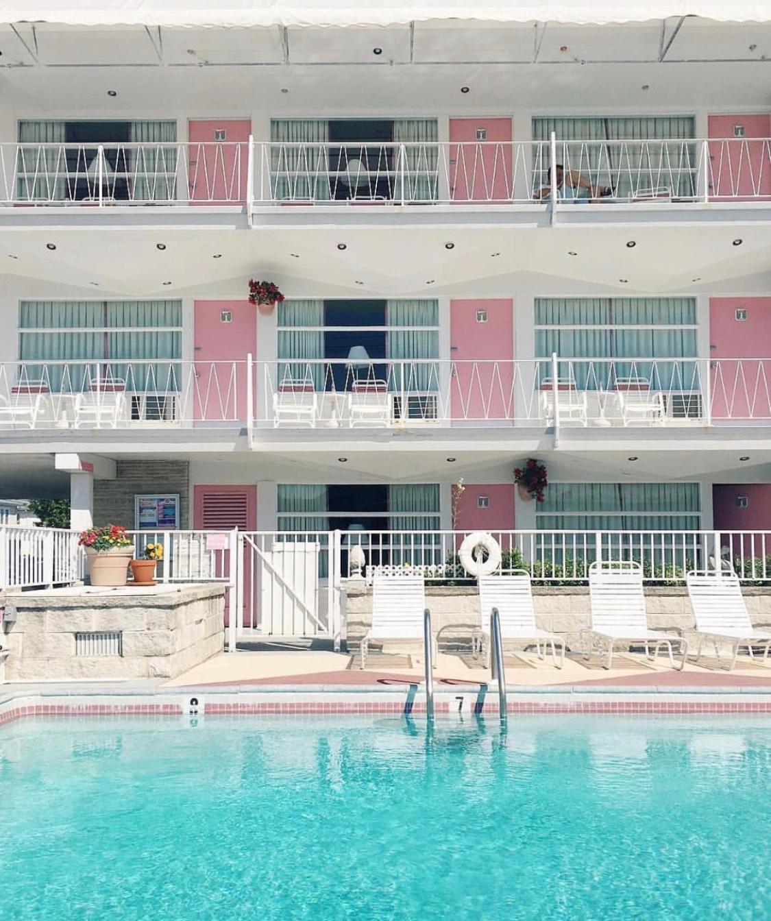 Pink Champagne Motel photo 20