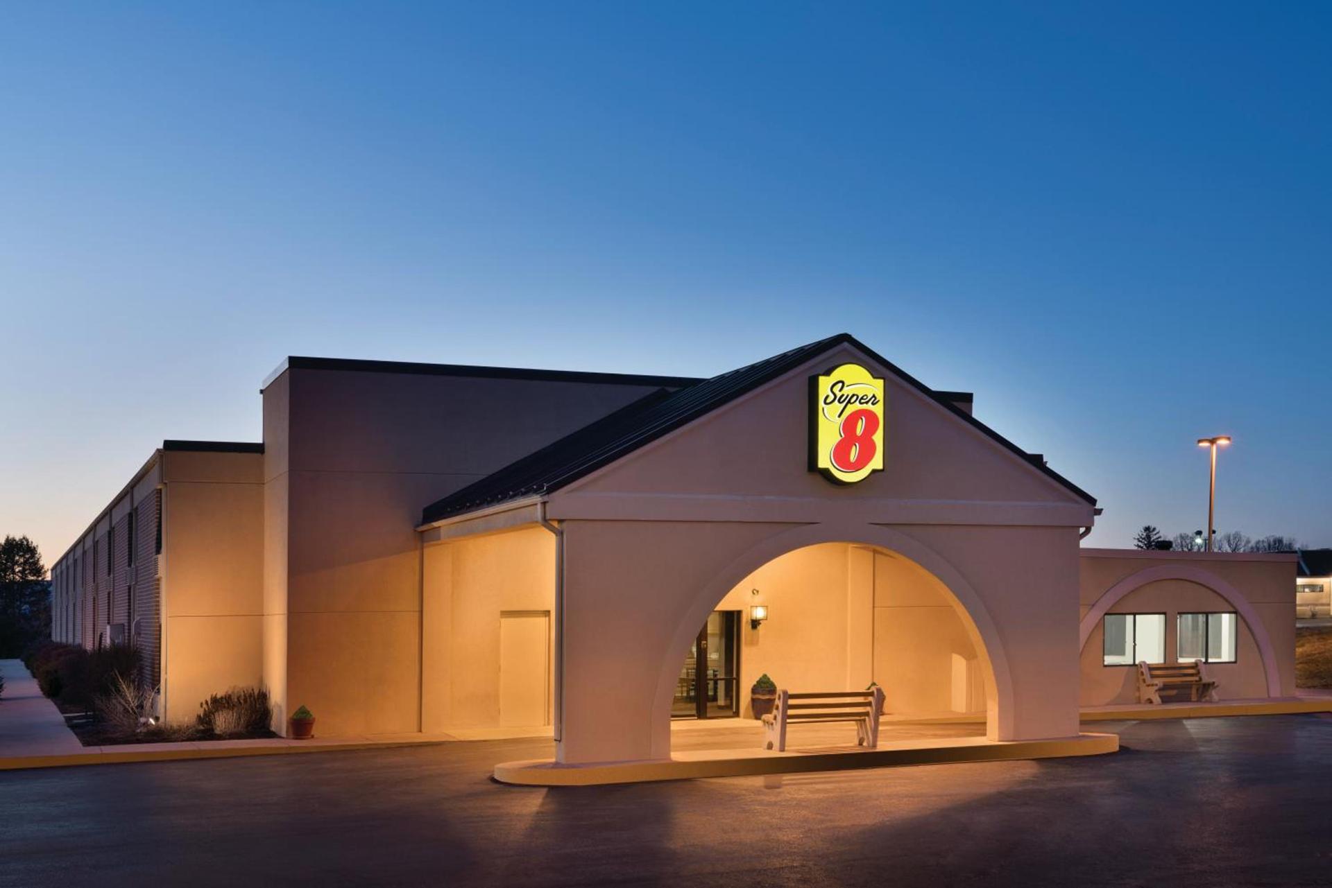 Super 8 by Wyndham Chambersburg I-81 photo 27