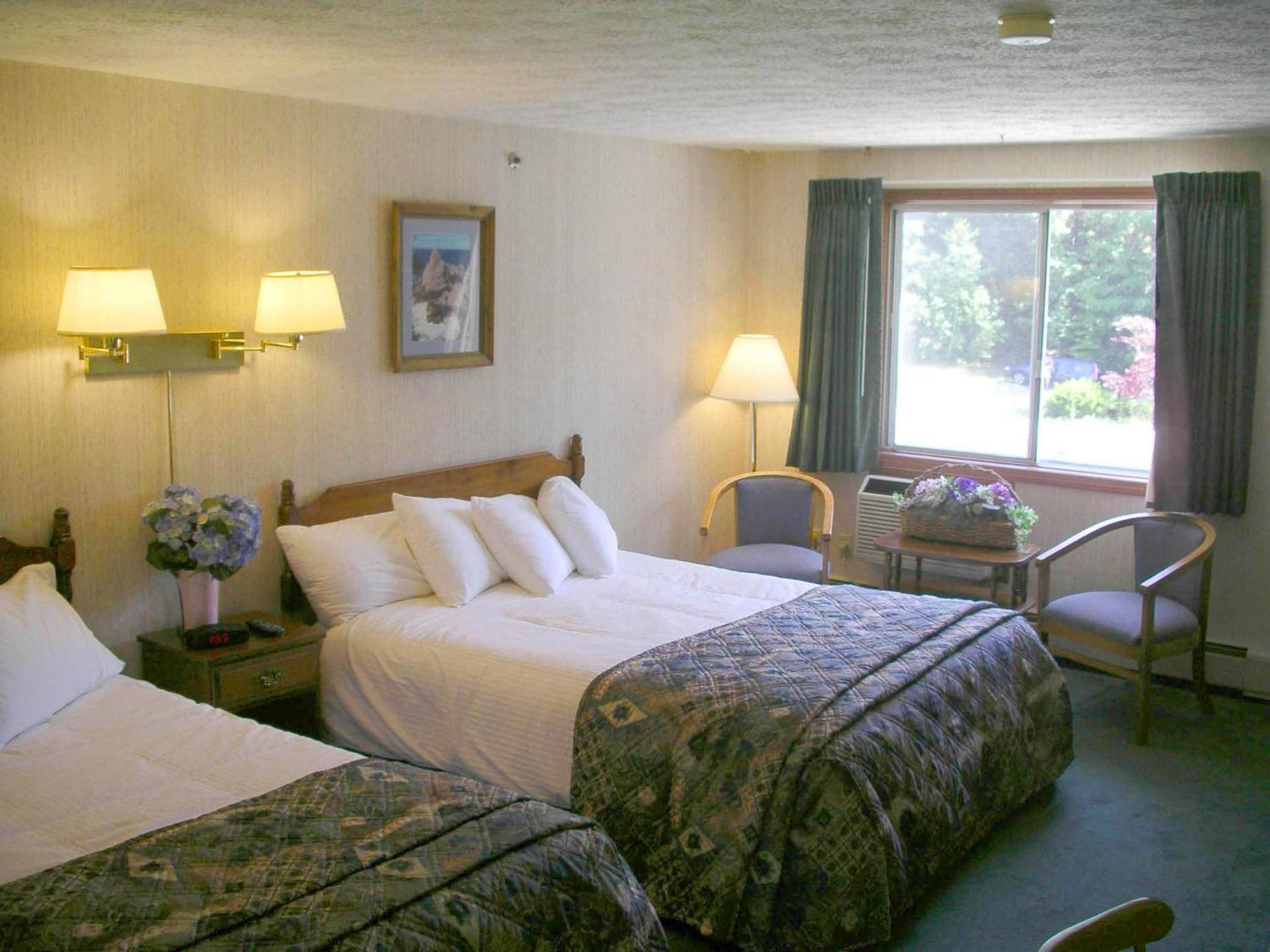 Rhumb Line Resort photo 37