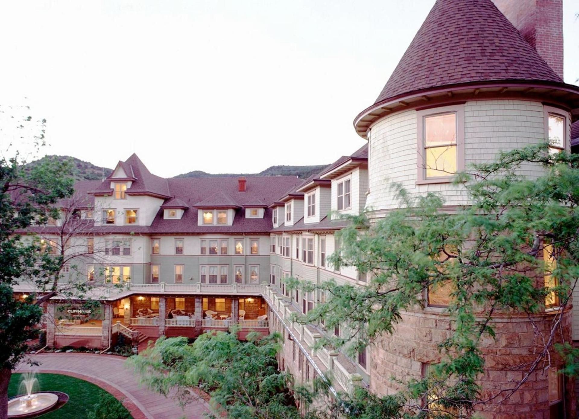 Cliff House at Pikes Peak photo 2