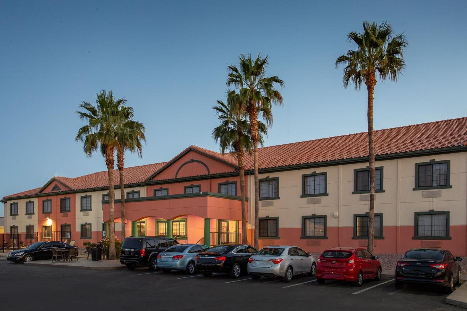 Baymont by Wyndham Phoenix I-10 near 51st Ave photo 6