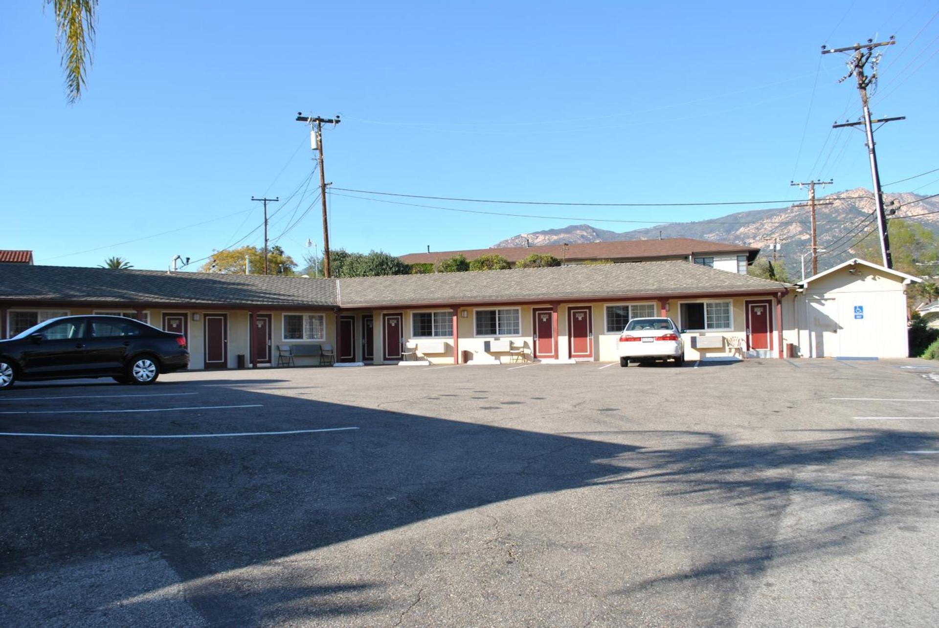 Town and Country Inn photo 15