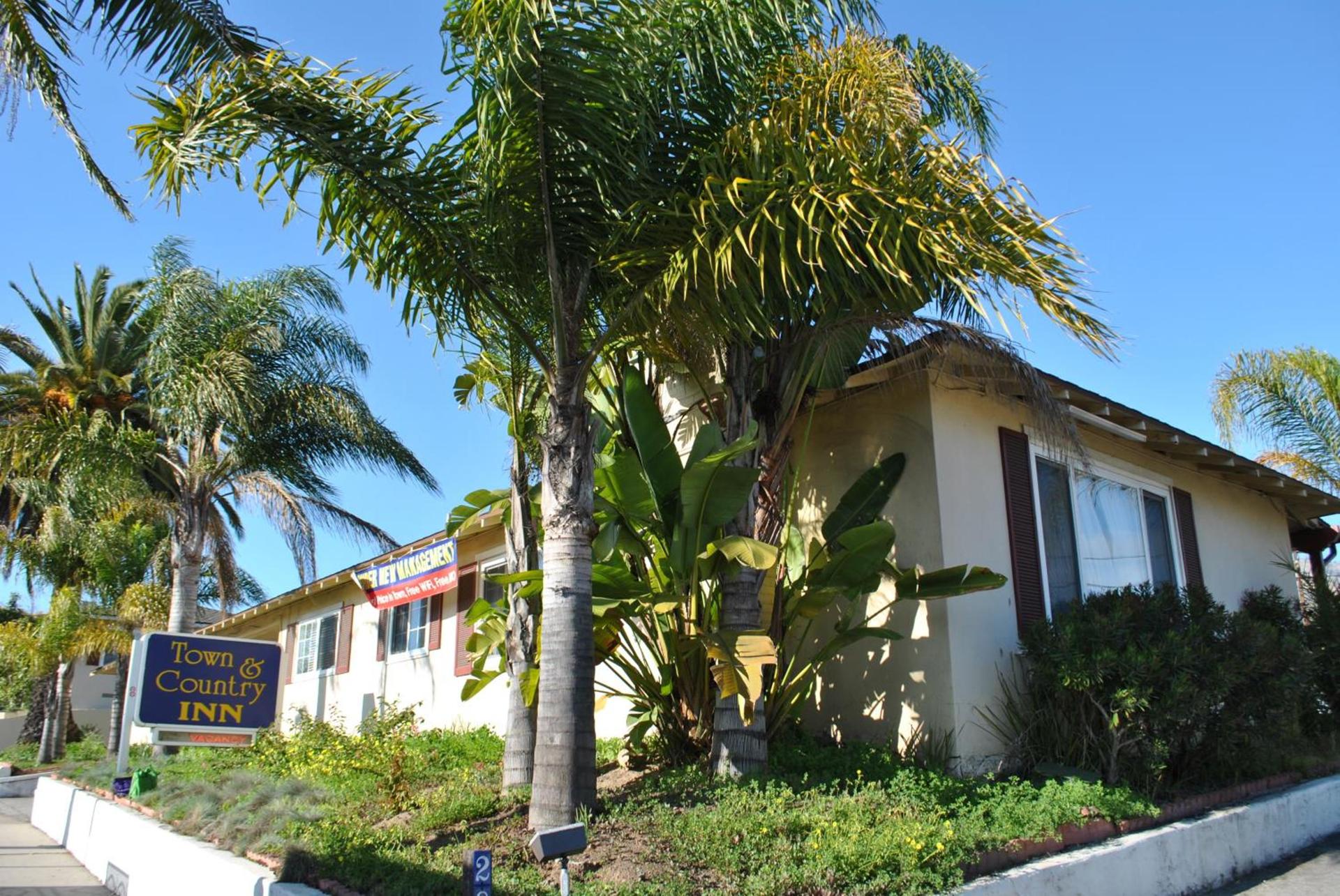 Town and Country Inn photo 5