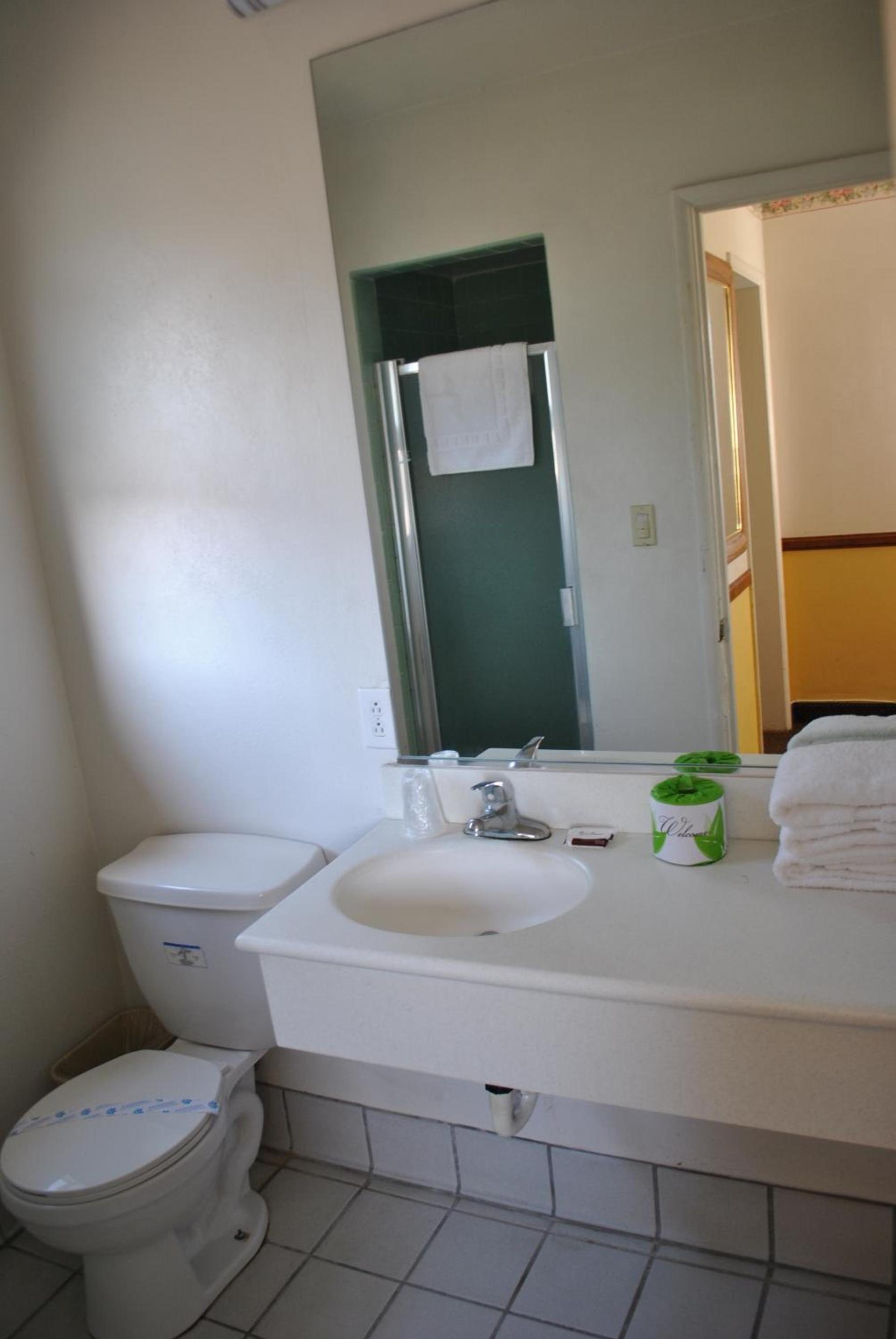 Town and Country Inn photo 19