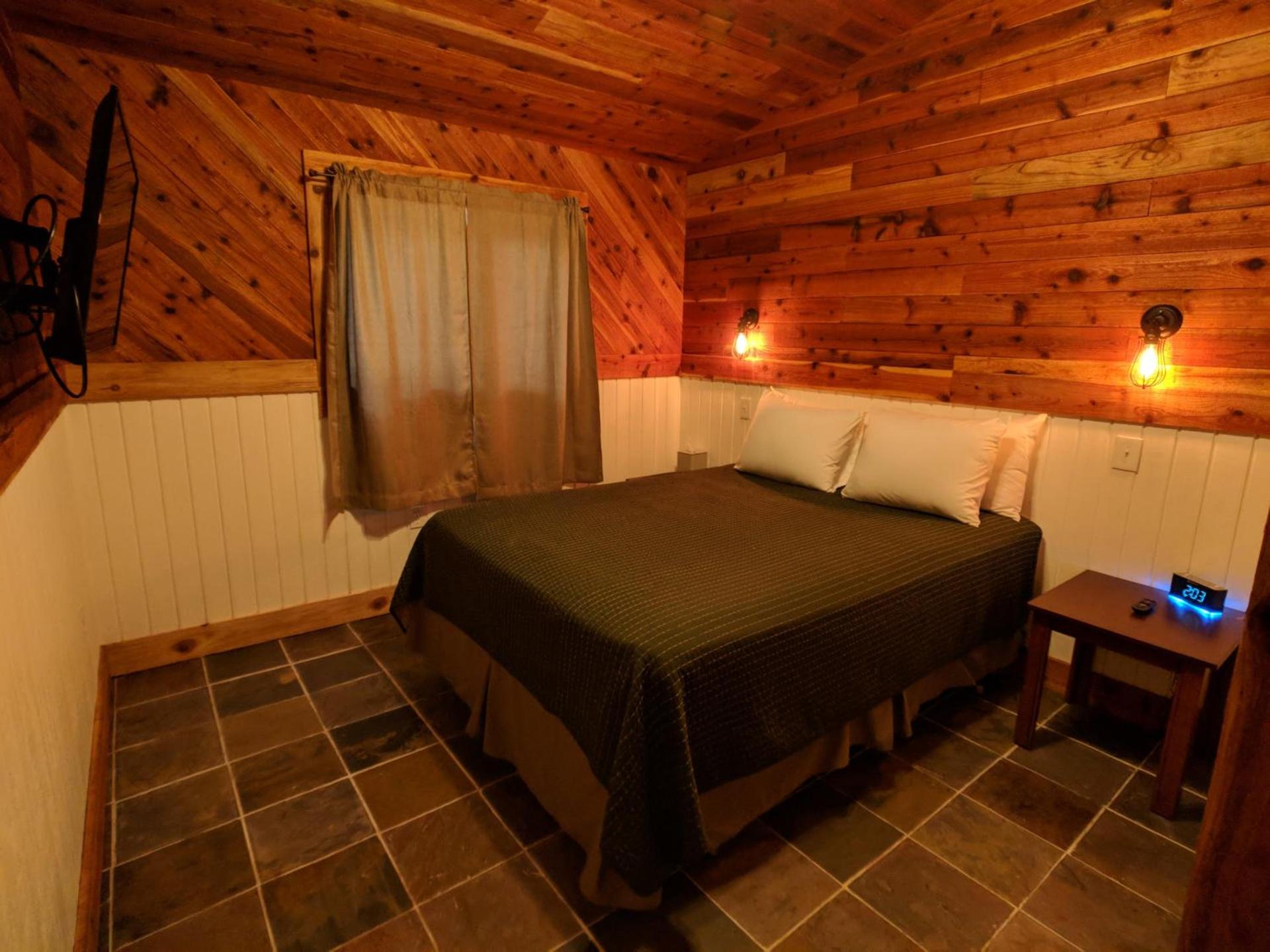 Emerald Forest Cabins photo 30