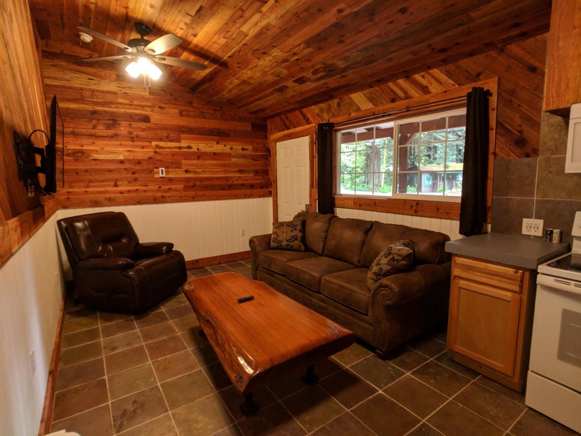 Emerald Forest Cabins photo 20