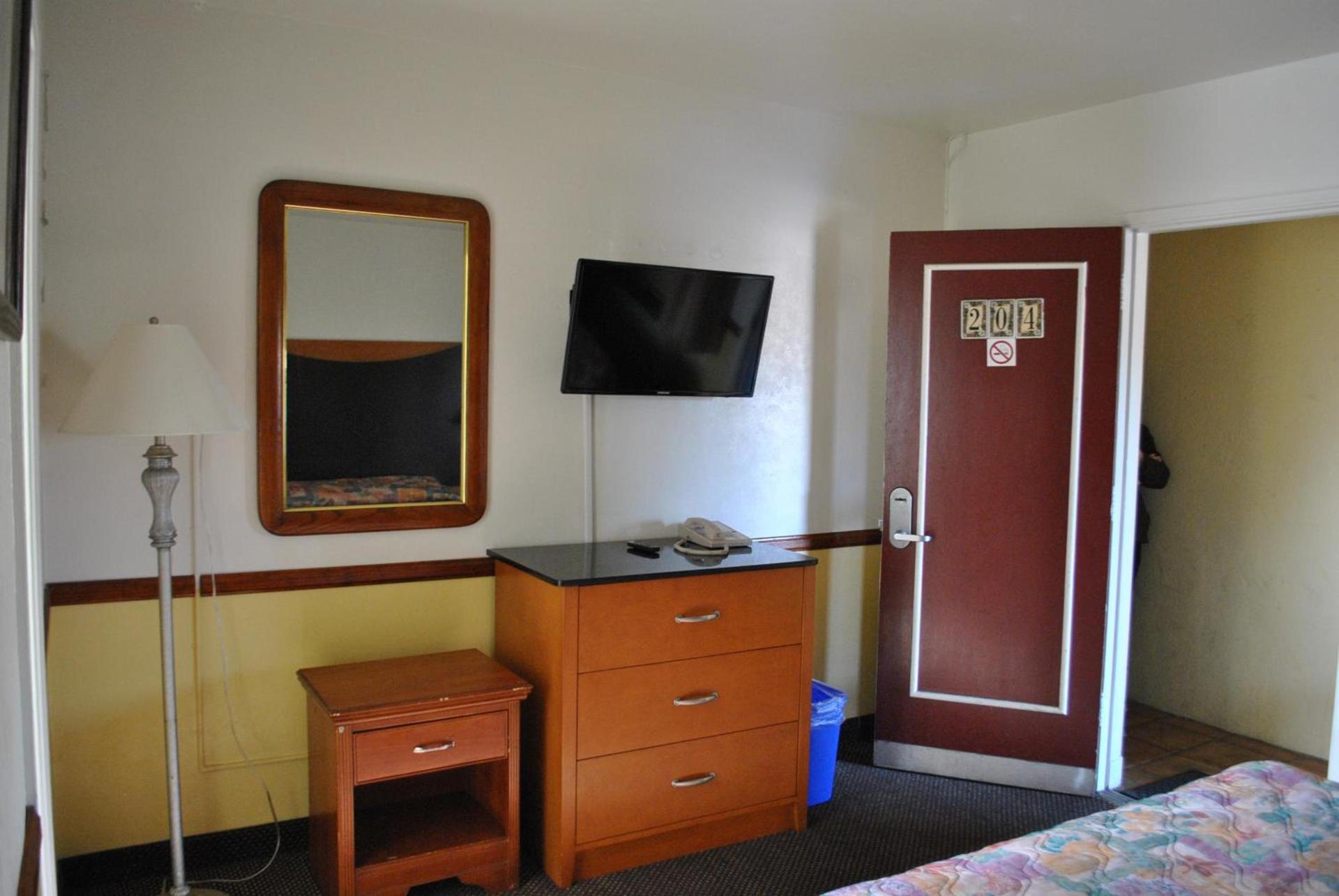 Town and Country Inn photo 21