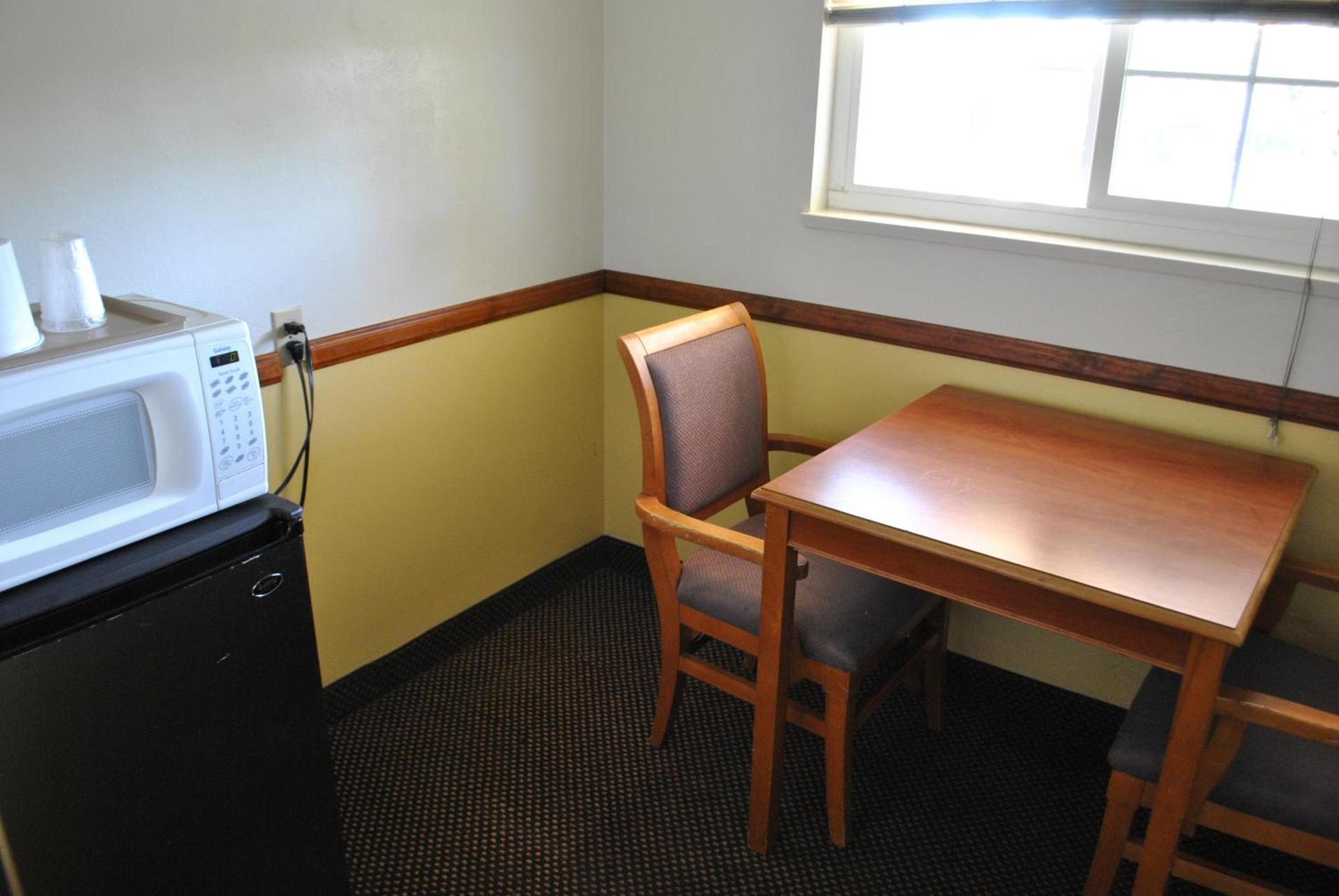Town and Country Inn photo 24