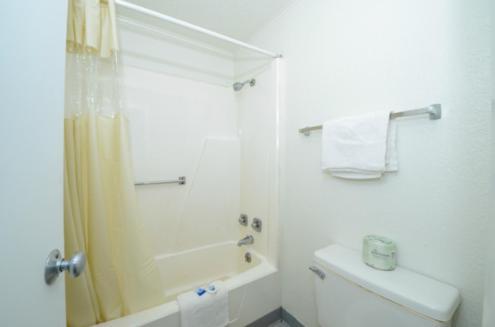 Americas Best Value Inn & Suites Jackson photo 4