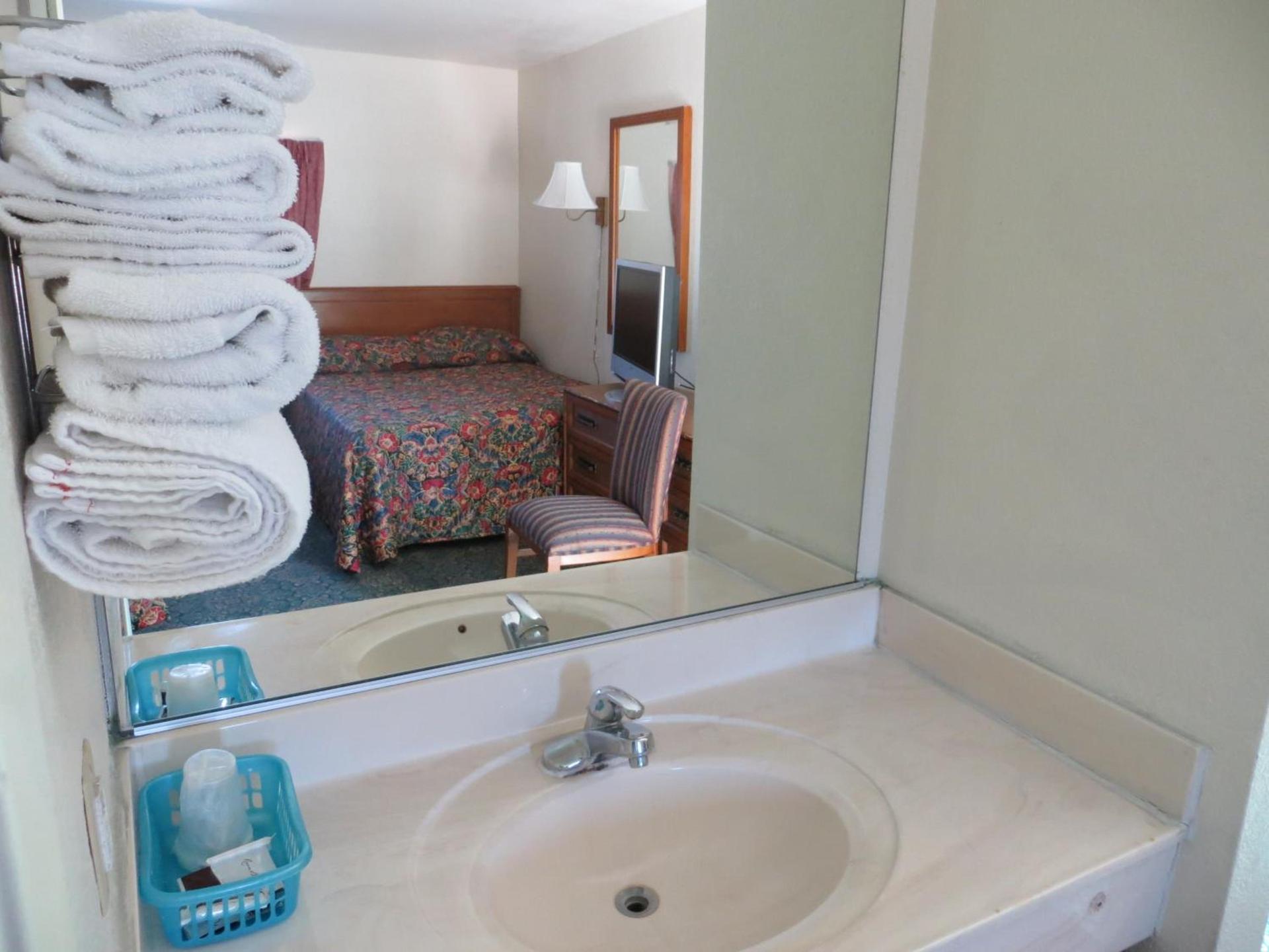 Bristol Motel photo 3
