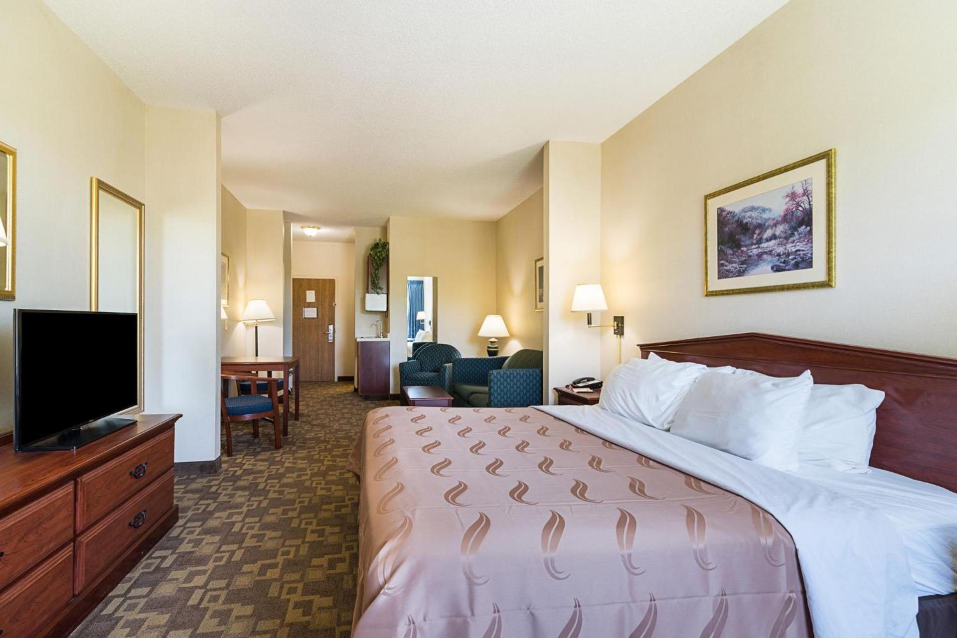 Quality Inn & Suites Schoharie near Howe Caverns photo 57