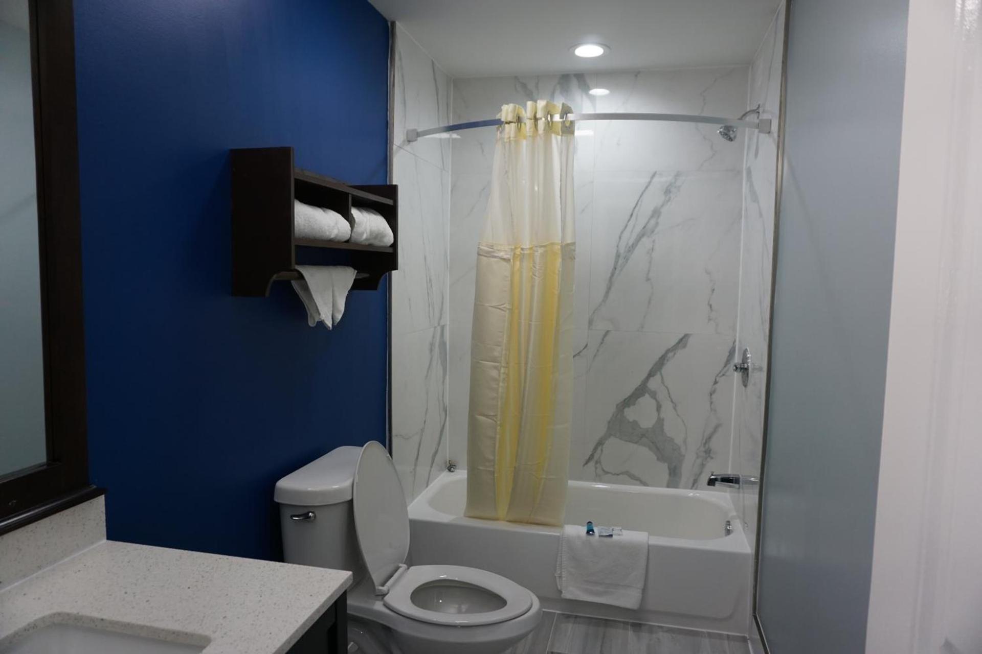 Star Light Inn photo 25