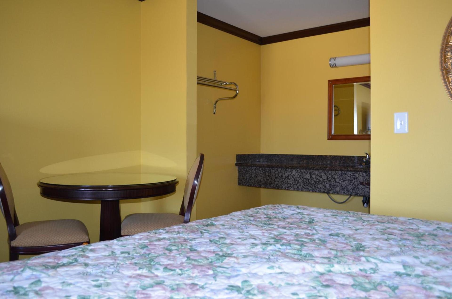 Cloud 9 Inn LAX photo 20