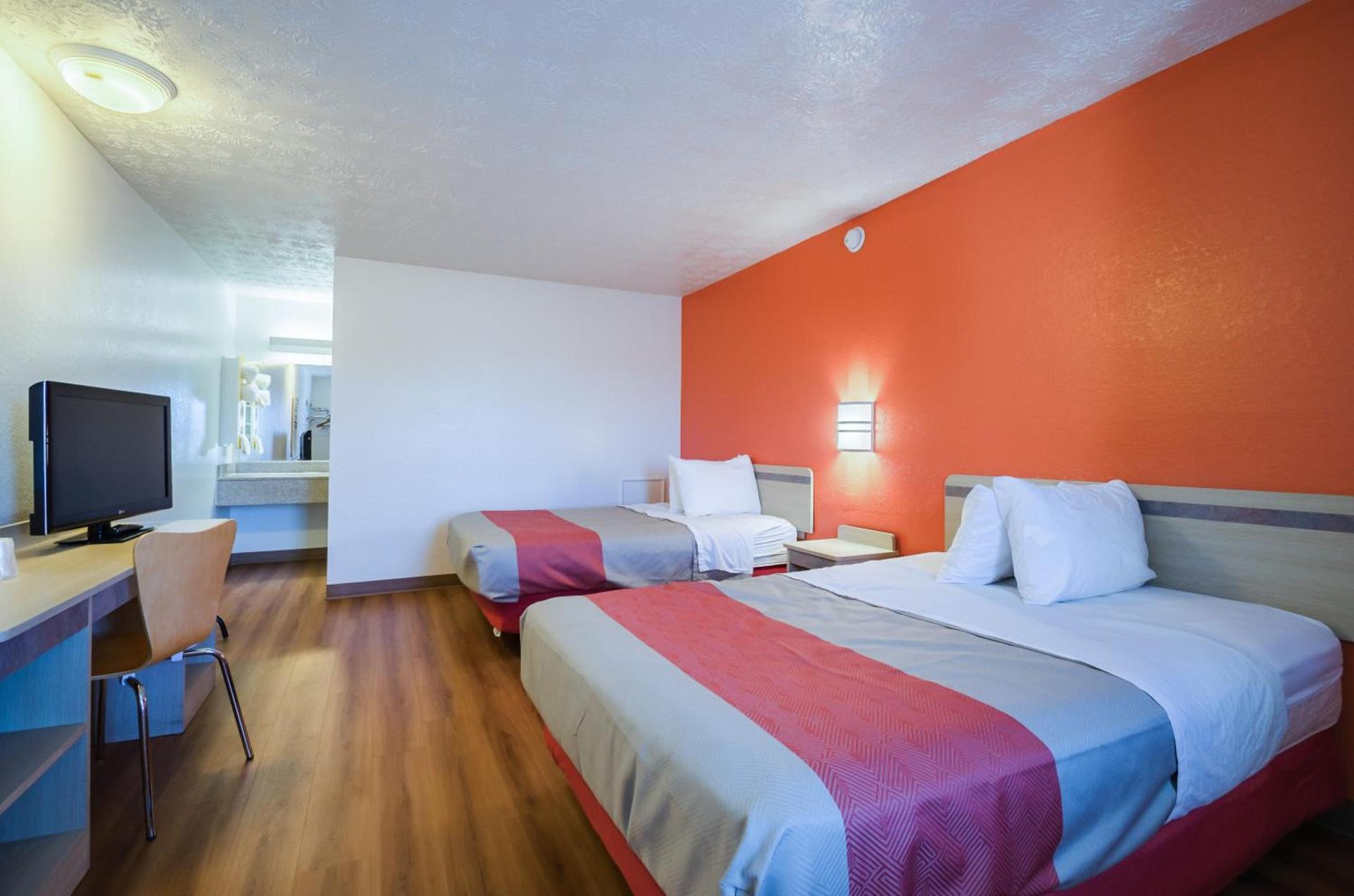 Motel 6-Commerce, GA photo 41