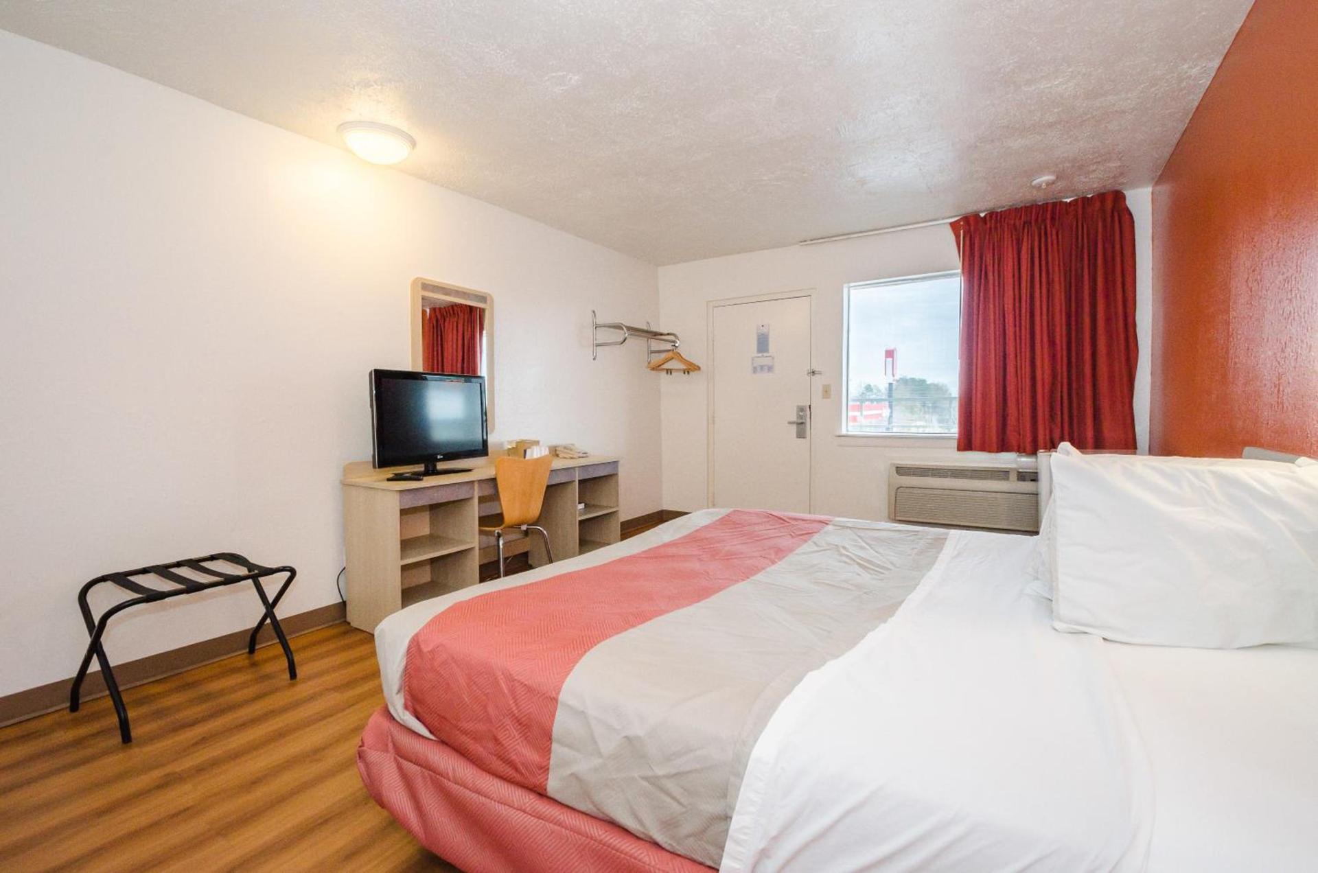 Motel 6-Commerce, GA photo 55