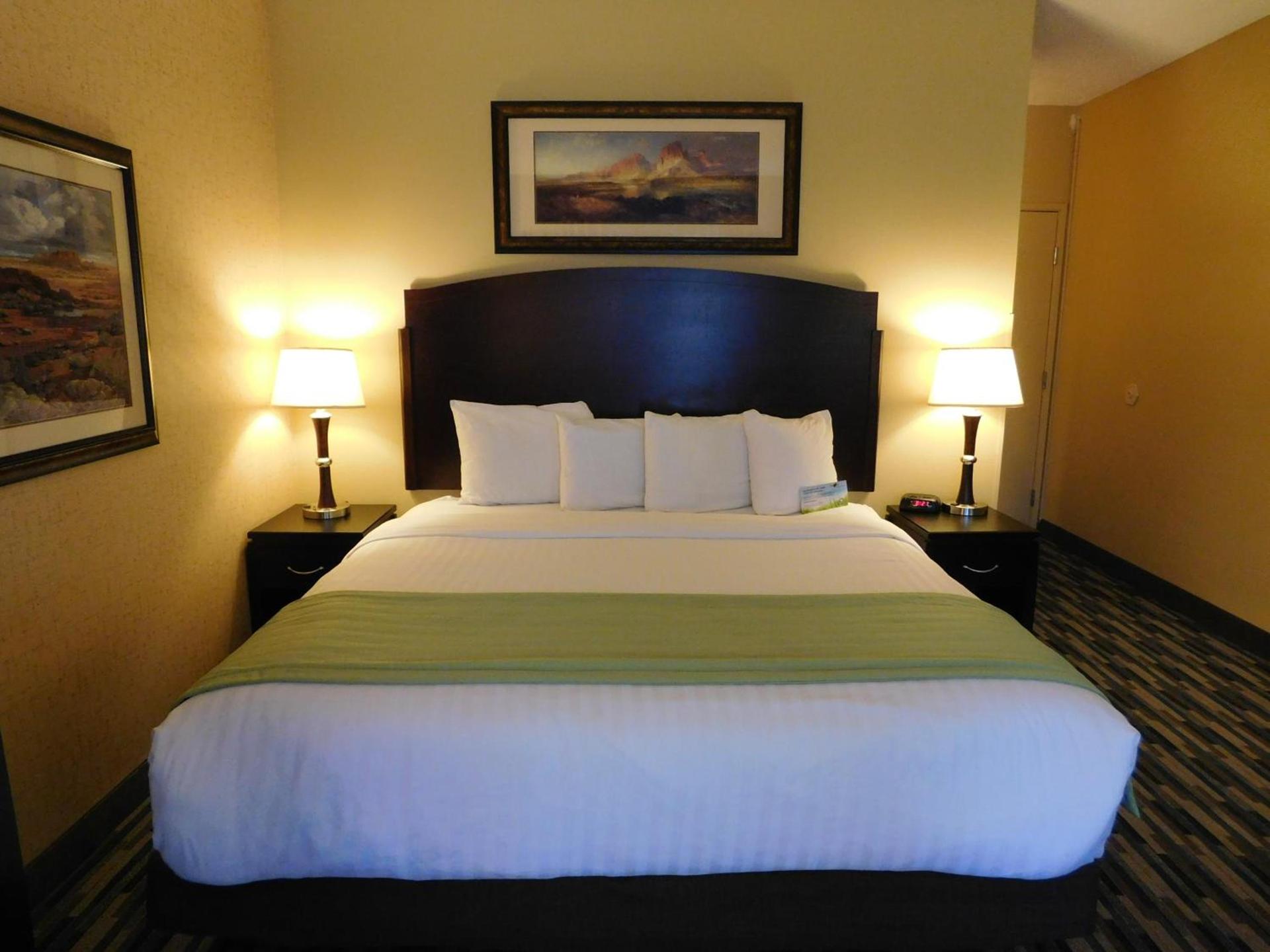 Days Inn & Suites by Wyndham Mesa Near Phoenix photo 17