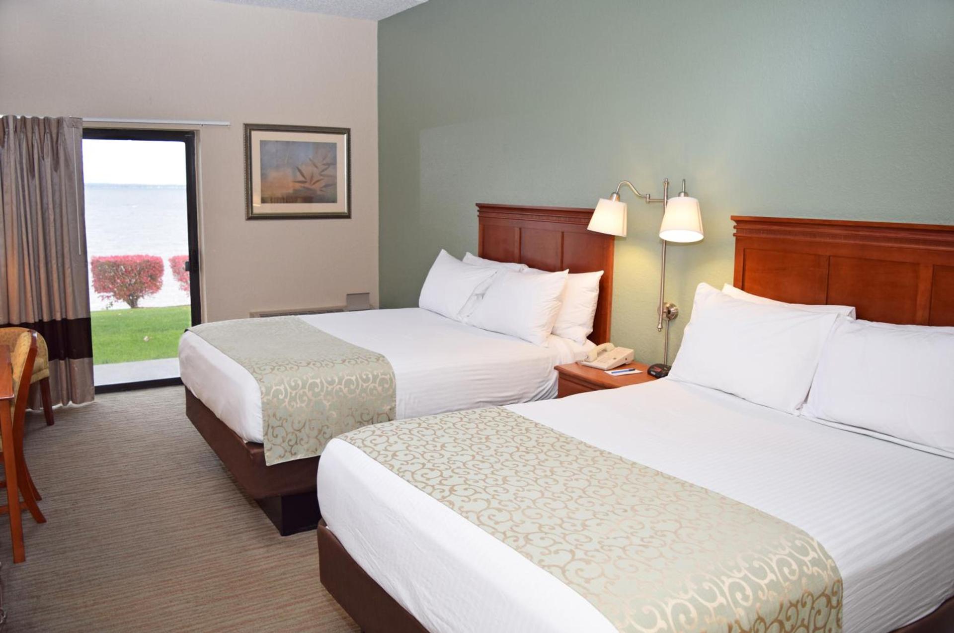 Beachfront Hotel Houghton Lake photo 30