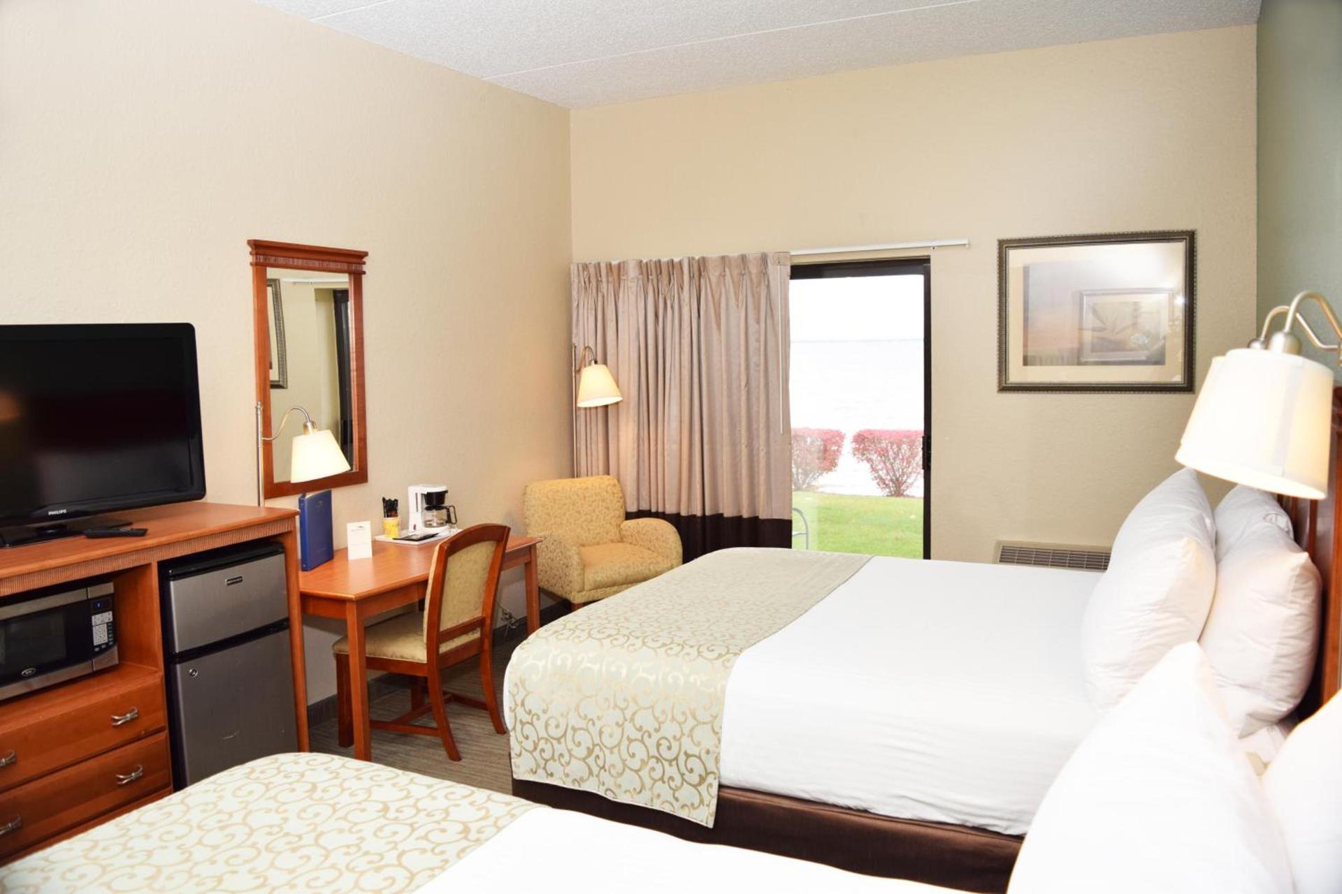 Beachfront Hotel Houghton Lake photo 29