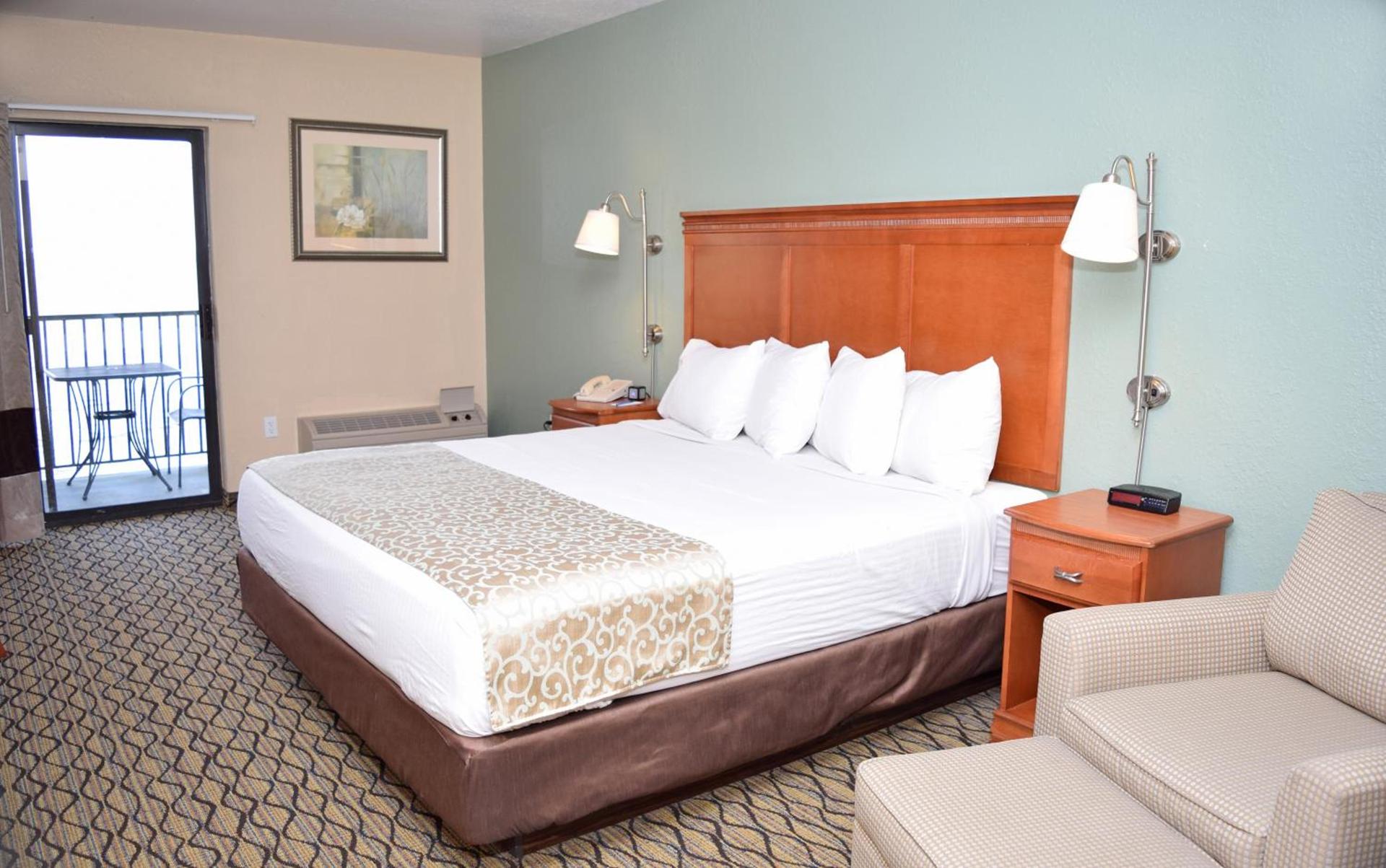 Beachfront Hotel Houghton Lake photo 23