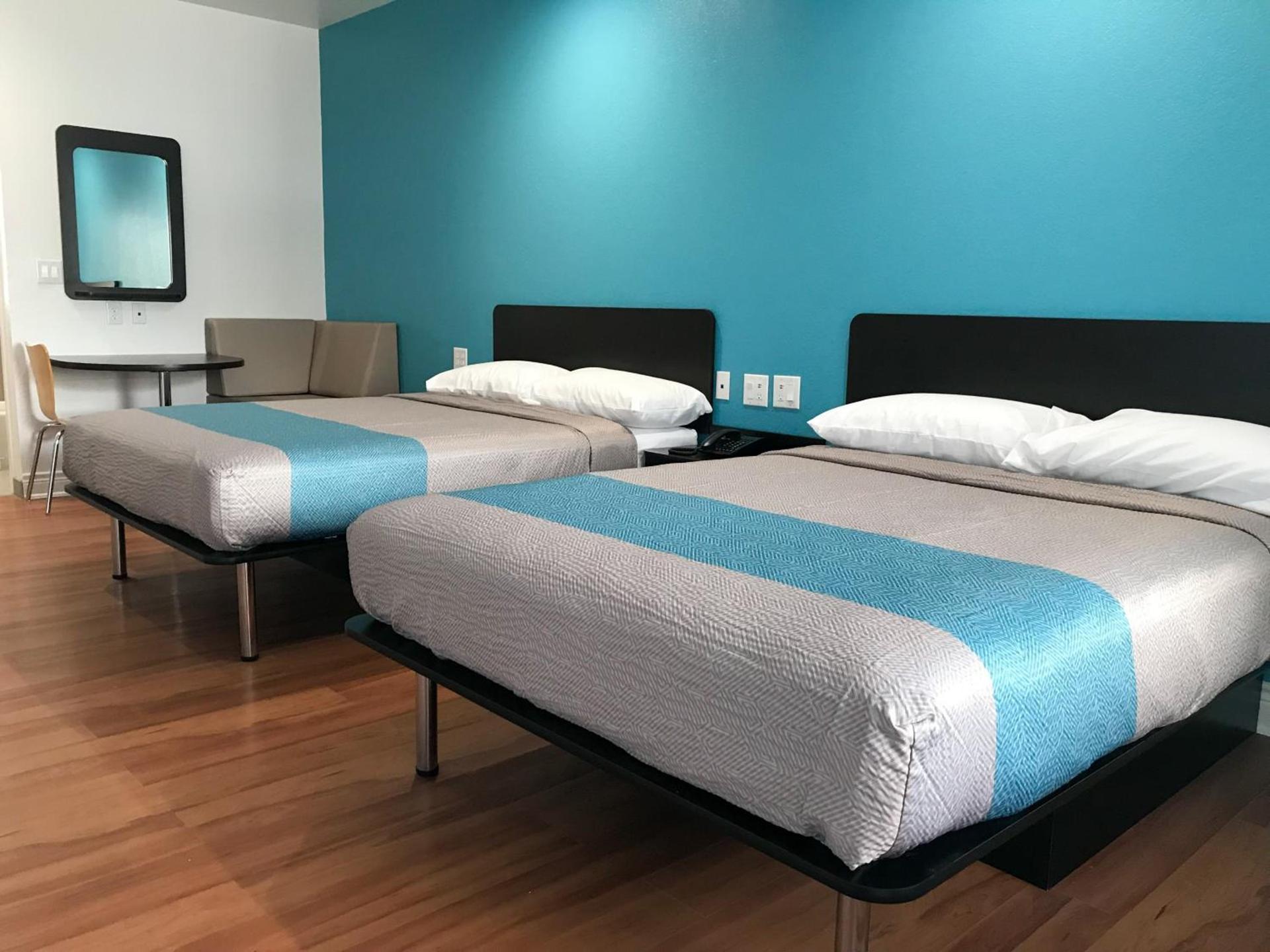 Motel 6-Houston, TX - North photo 54