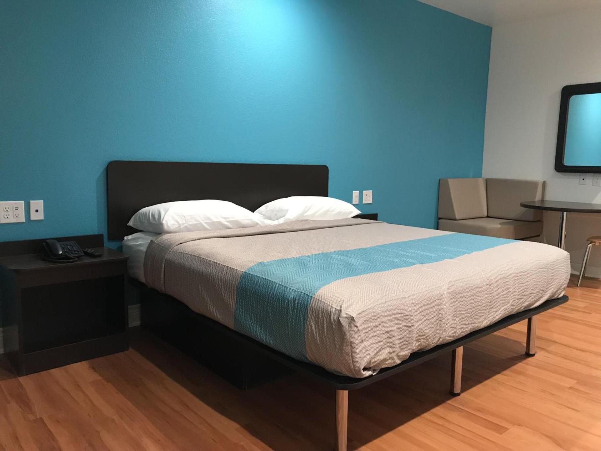Motel 6-Houston, TX - North photo 55