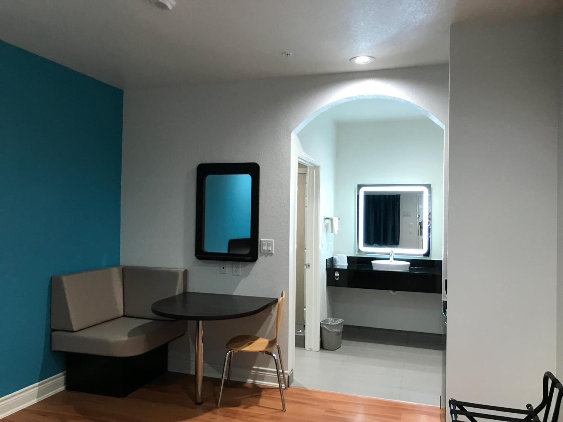 Motel 6-Houston, TX - North photo 57