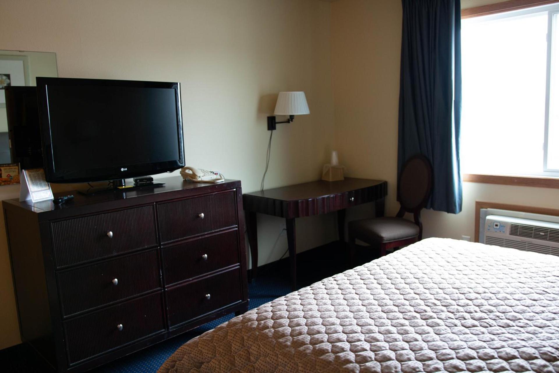 East Grand Inn Grand Forks ND I 29 photo 12