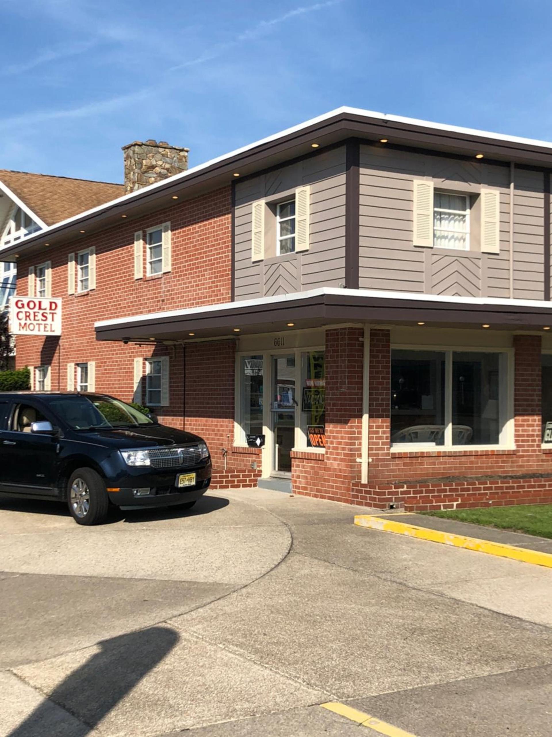Gold Crest Motel photo 56