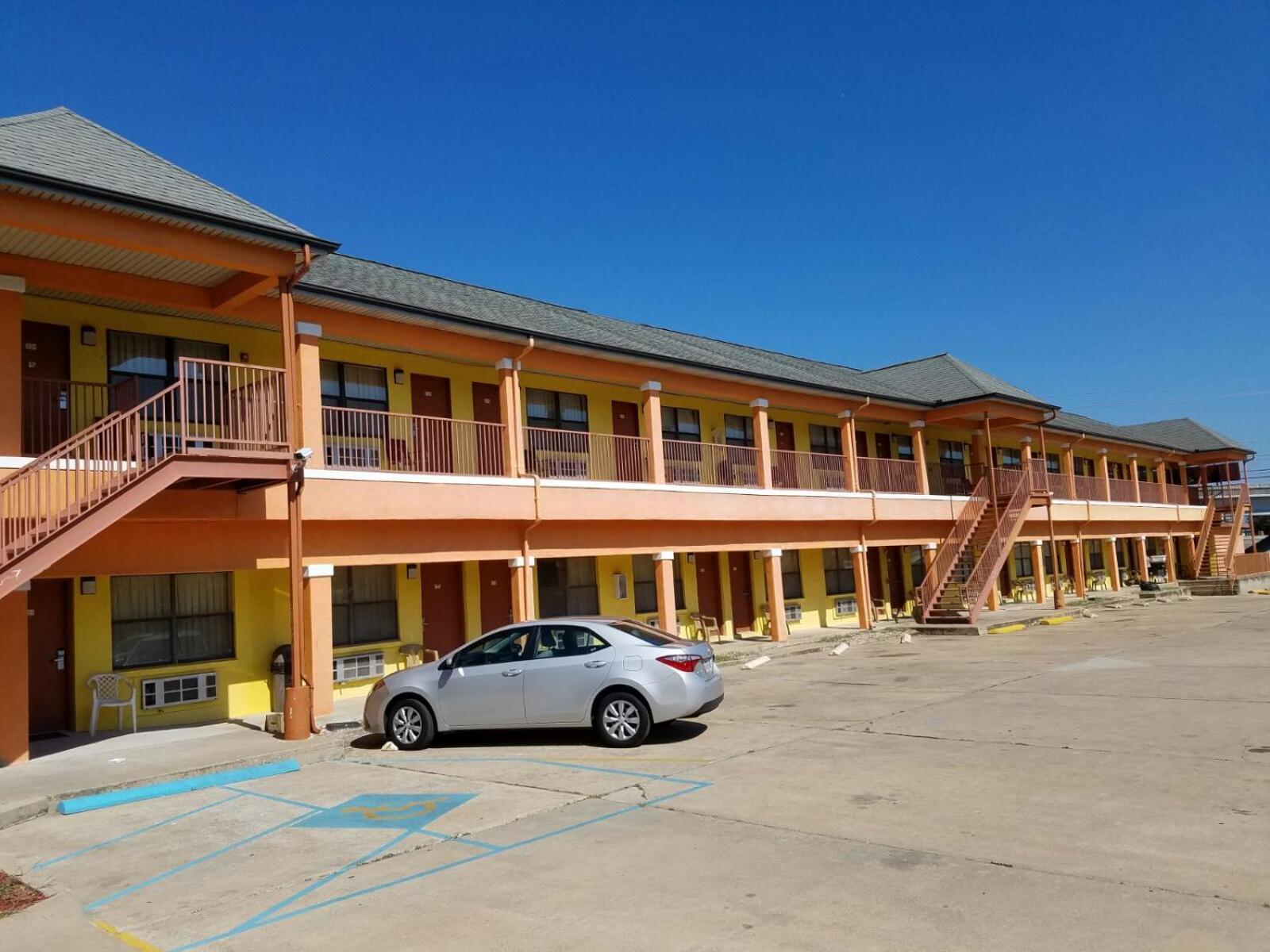 Heart of Texas Motel photo 1