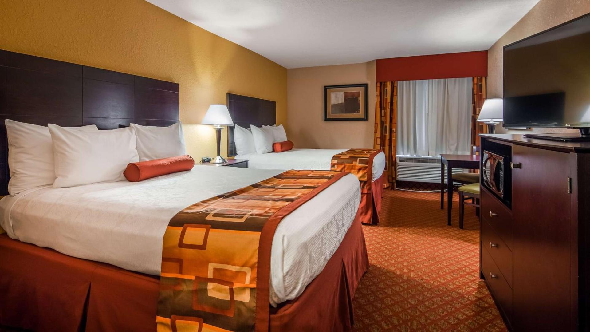 Best Western Plus Parkway Hotel photo 2