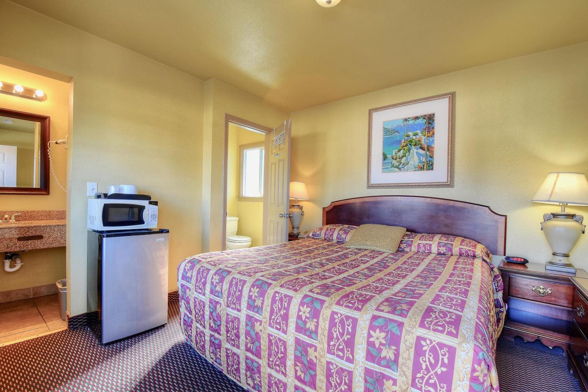 Bayside Inn photo 13