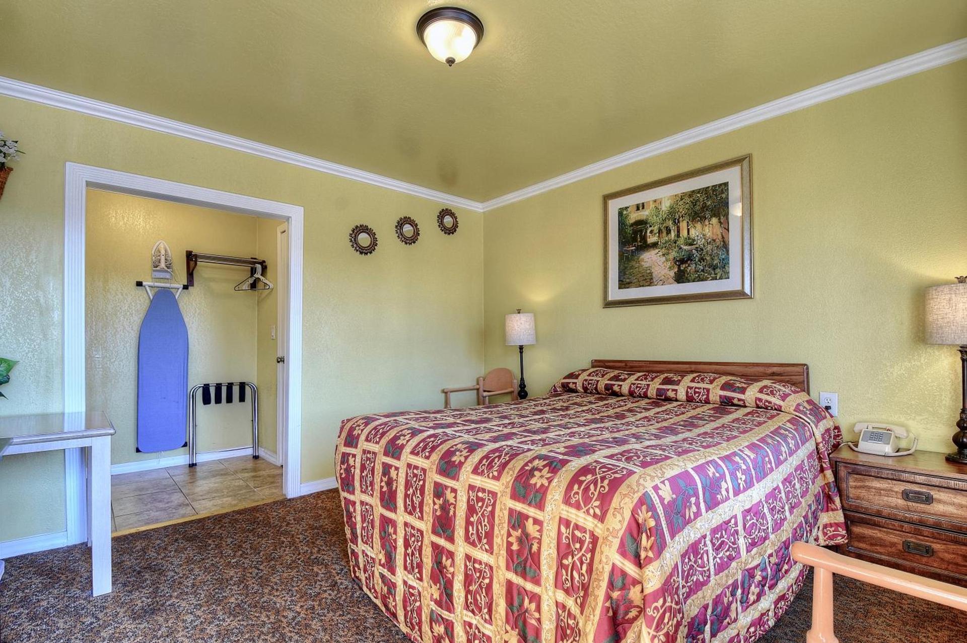 Bayside Inn photo 20