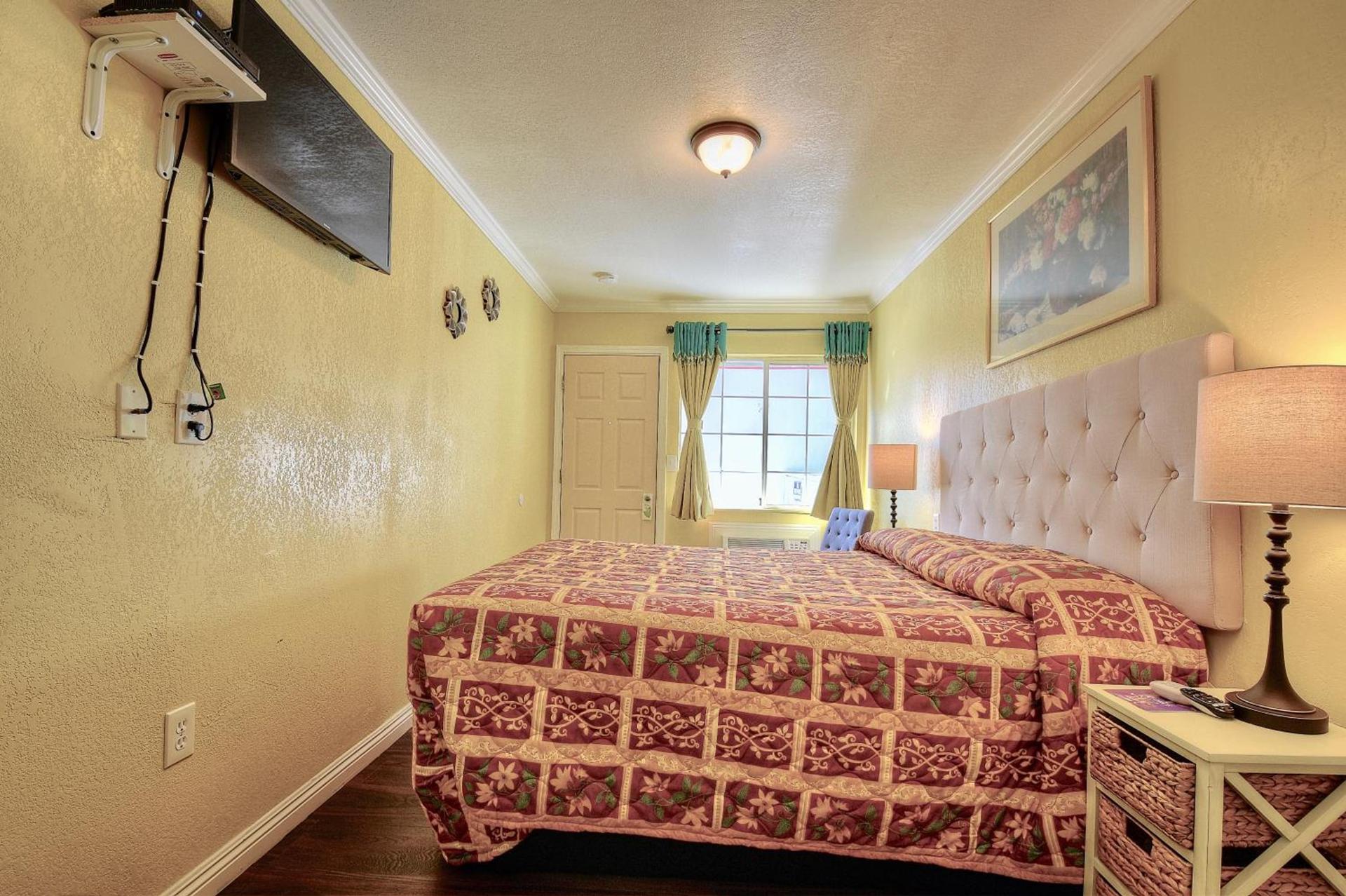 Bayside Inn photo 27