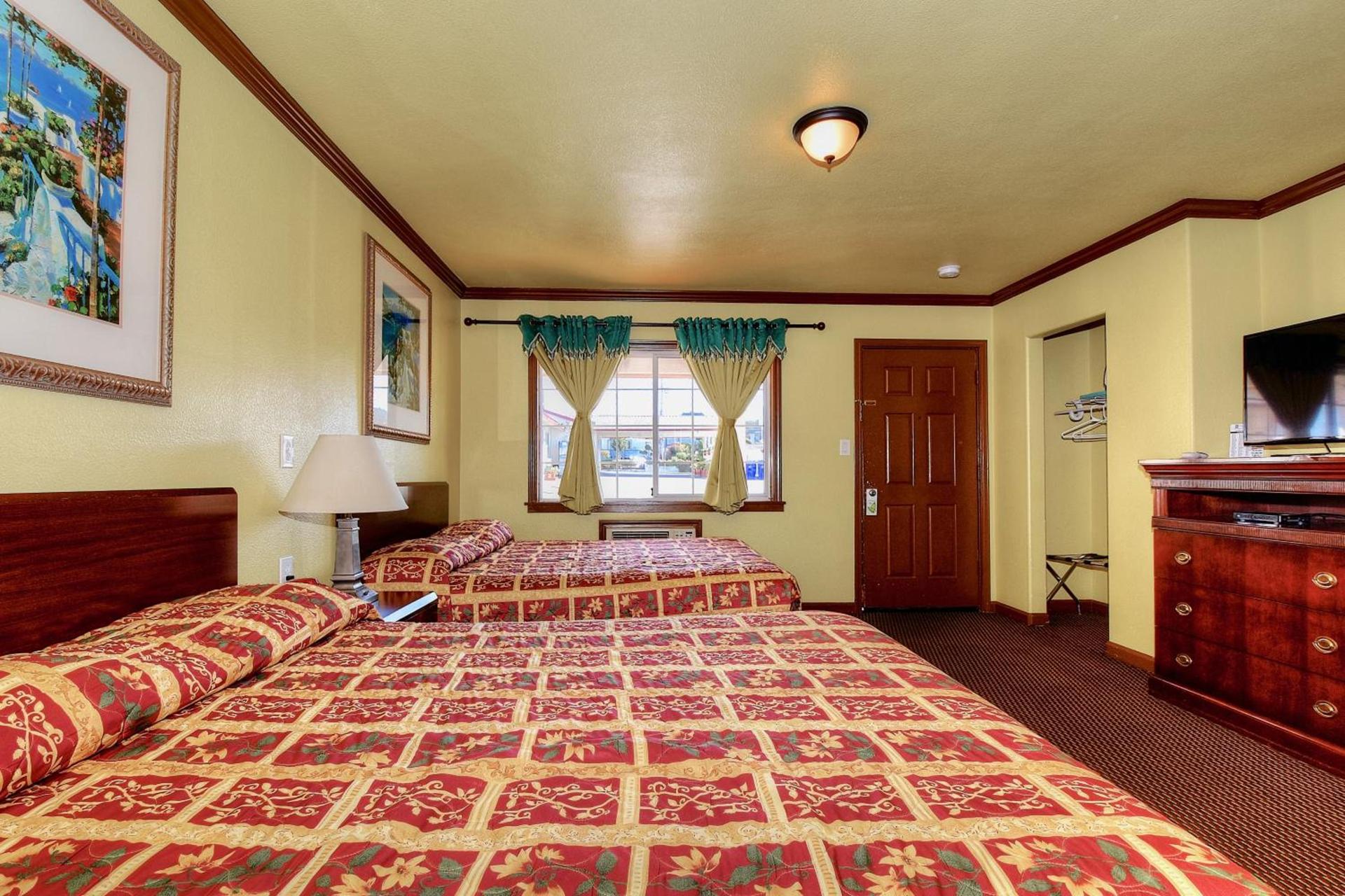 Bayside Inn photo 28