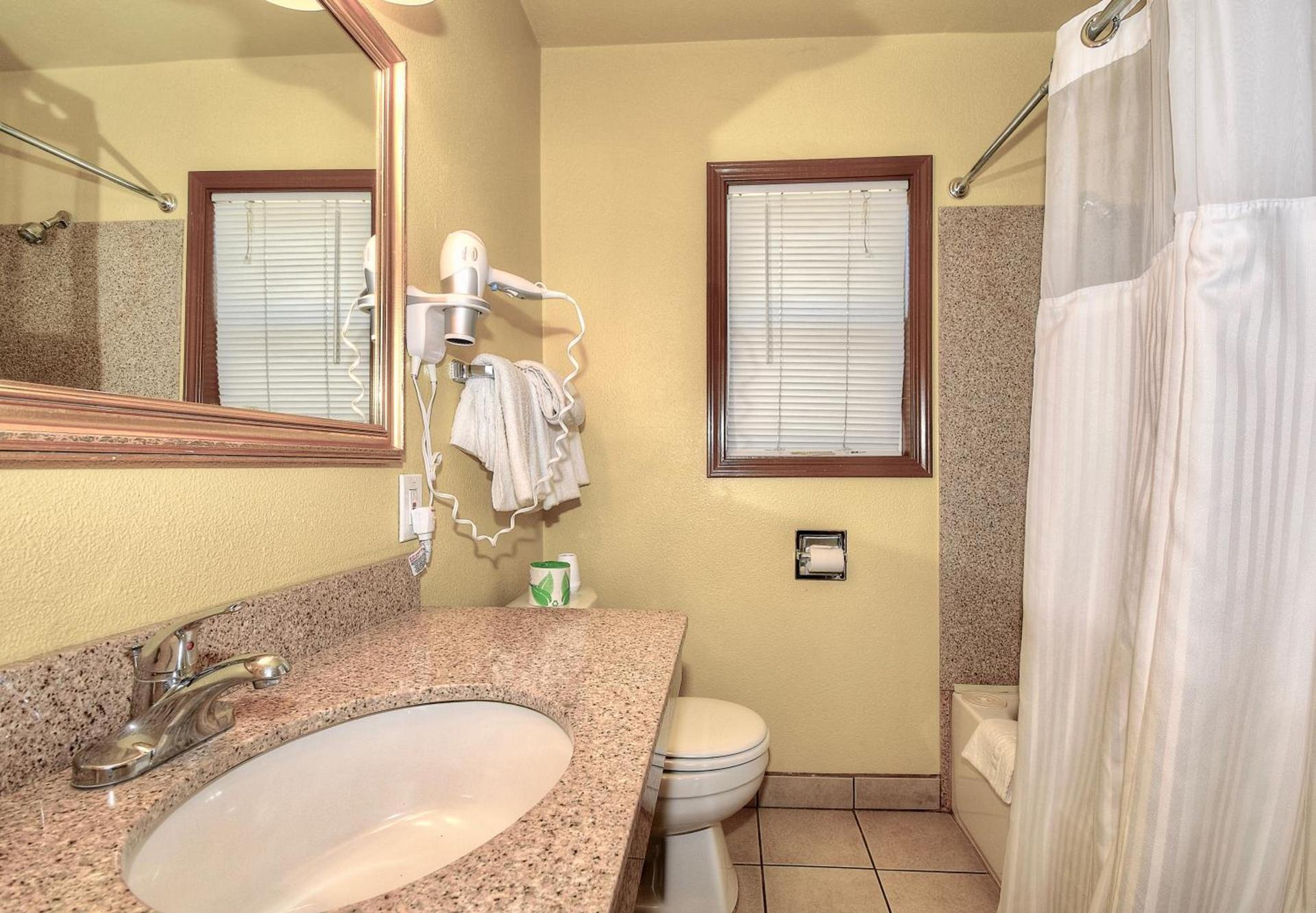 Bayside Inn photo 30