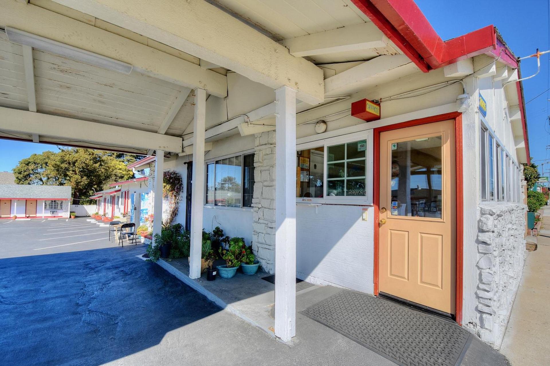 Bayside Inn photo 7