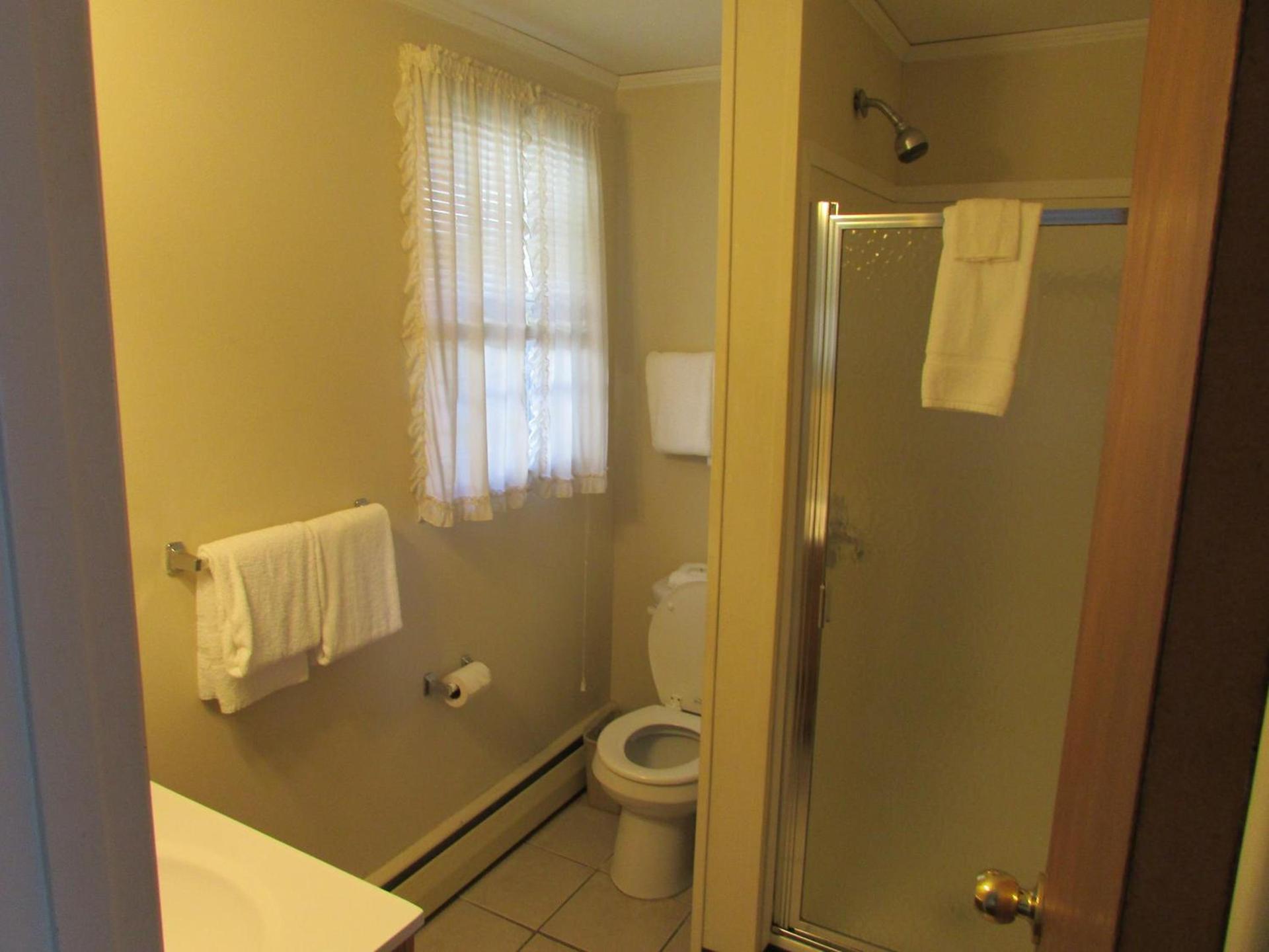 The Lake George Inn photo 66