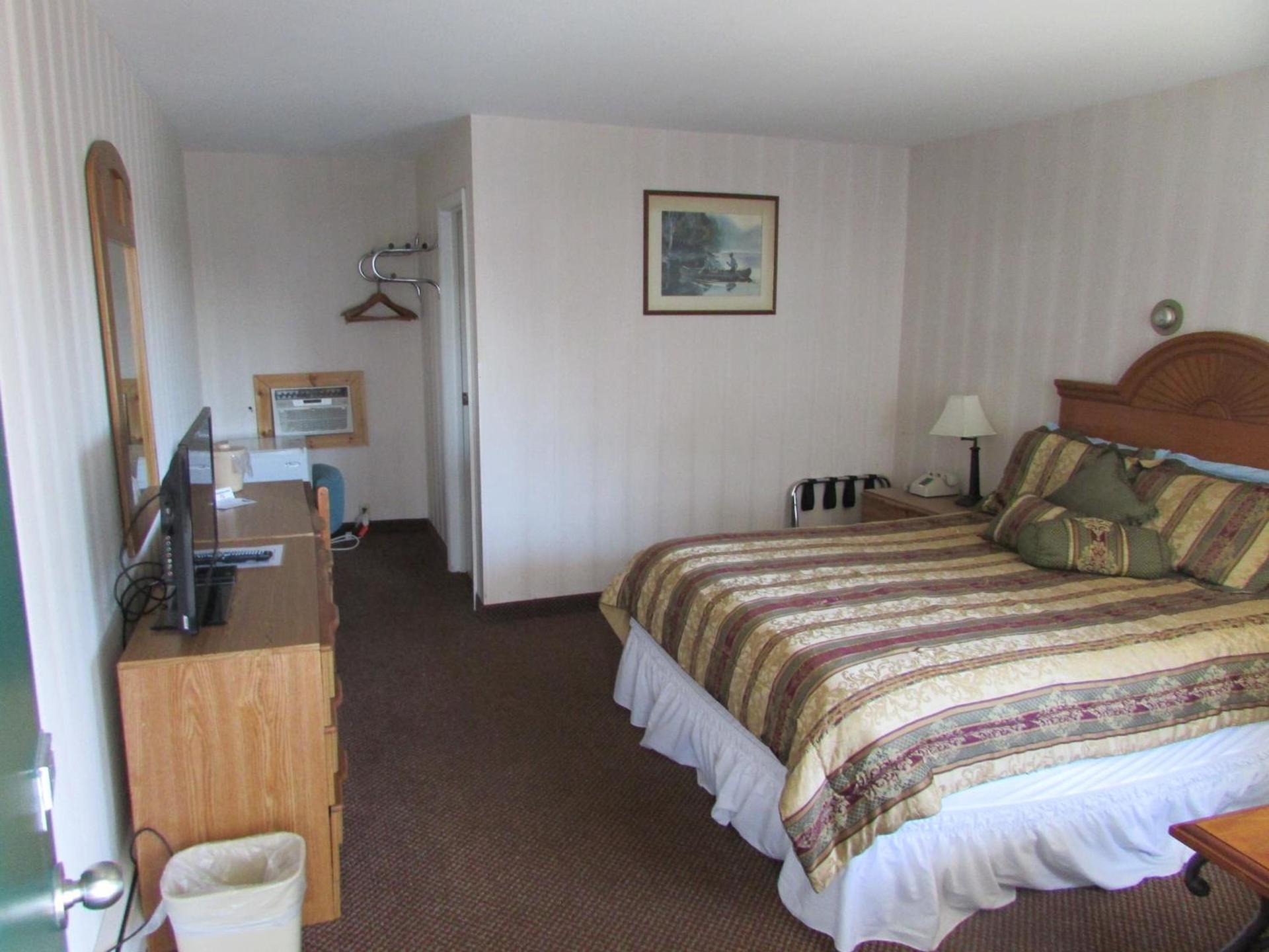 The Lake George Inn photo 67