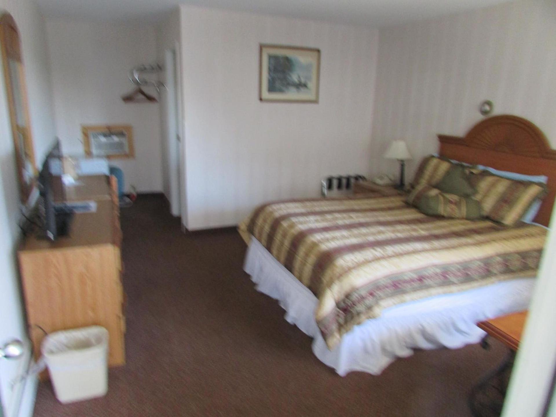 The Lake George Inn photo 59