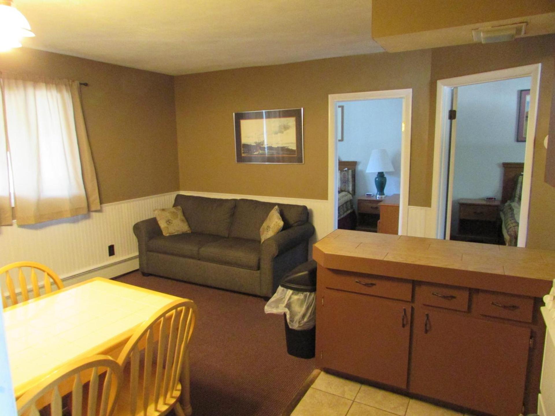 The Lake George Inn photo 52