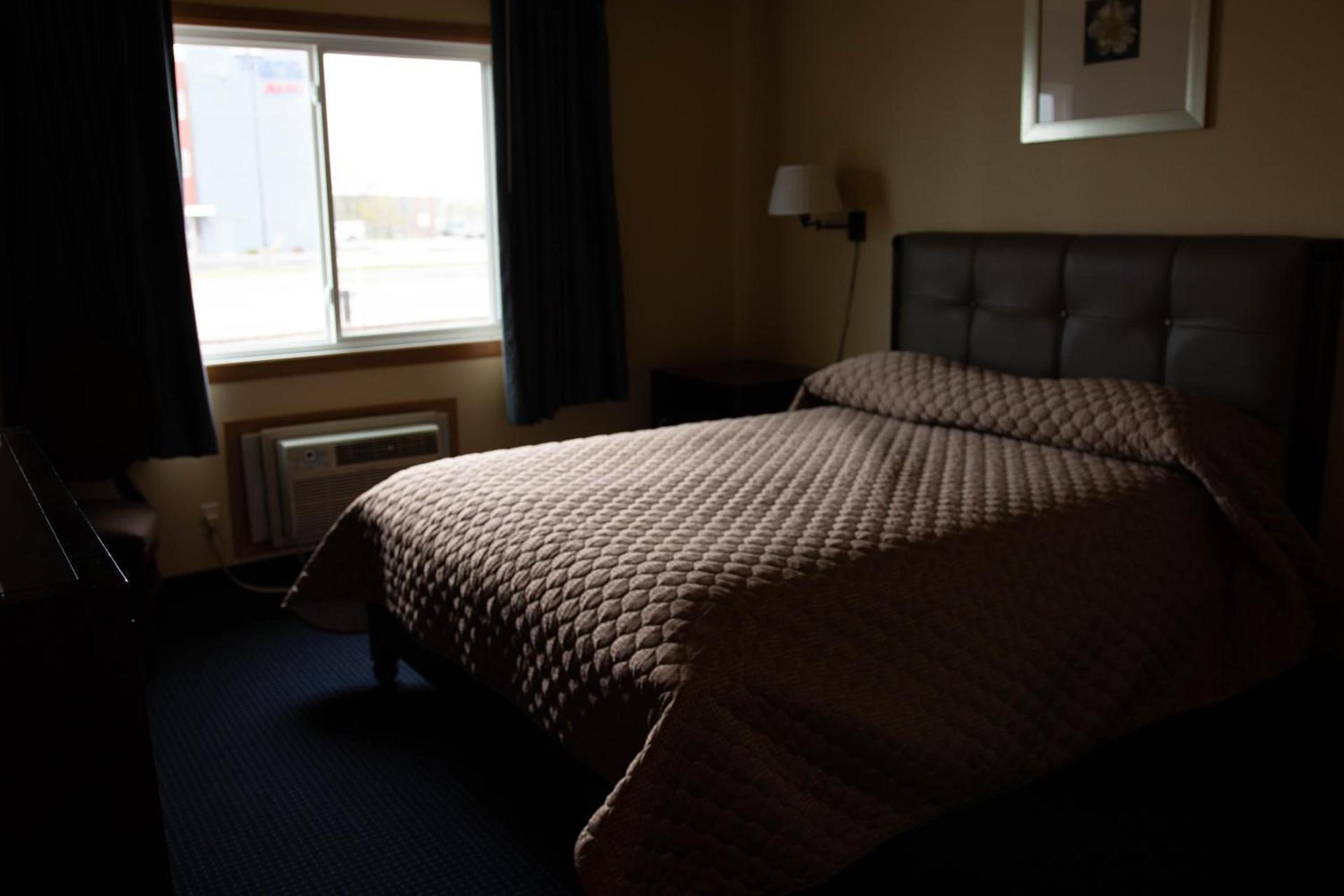 East Grand Inn Grand Forks ND I 29 photo 15