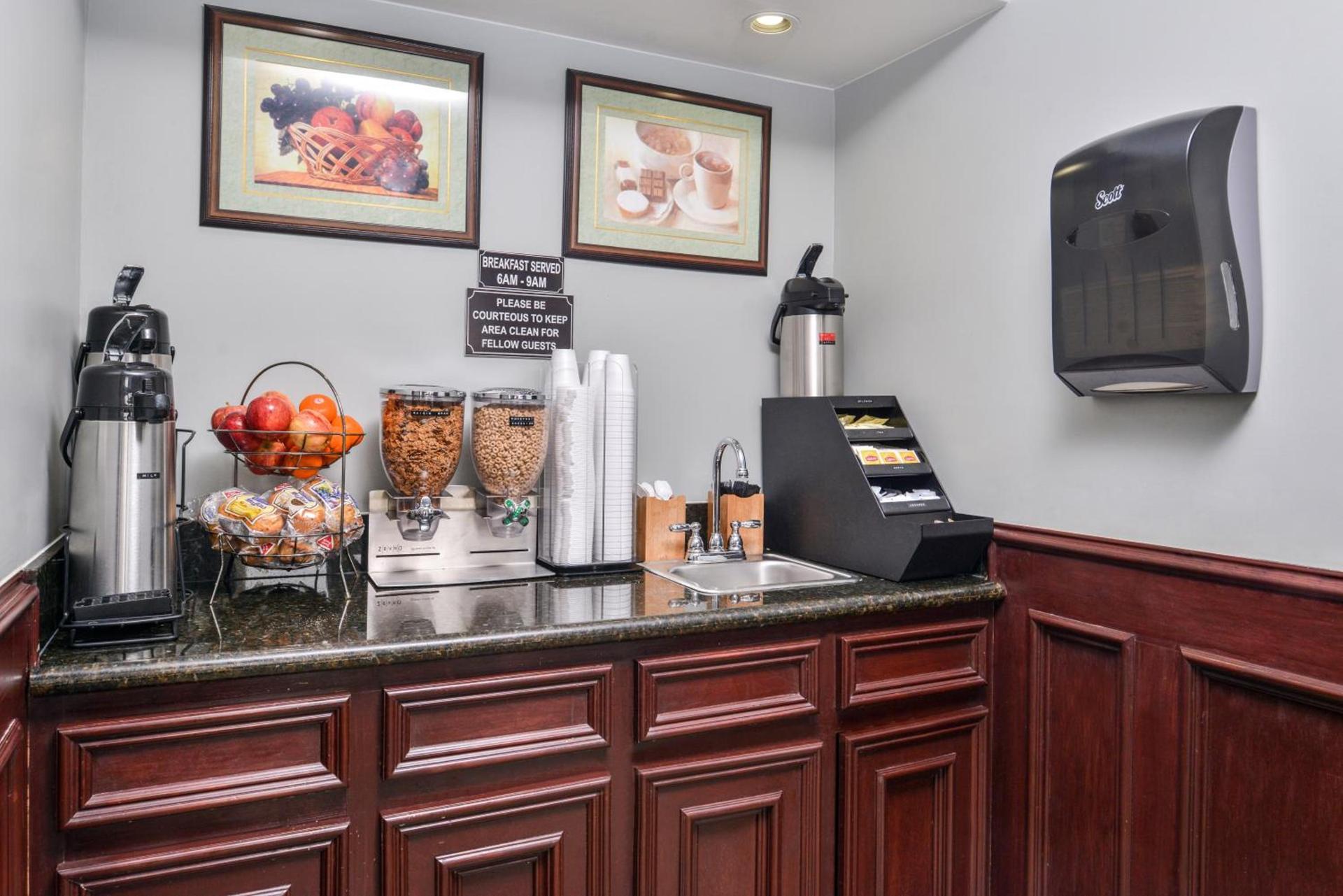 Americas Best Value Inn Medical Center Downtown photo 9
