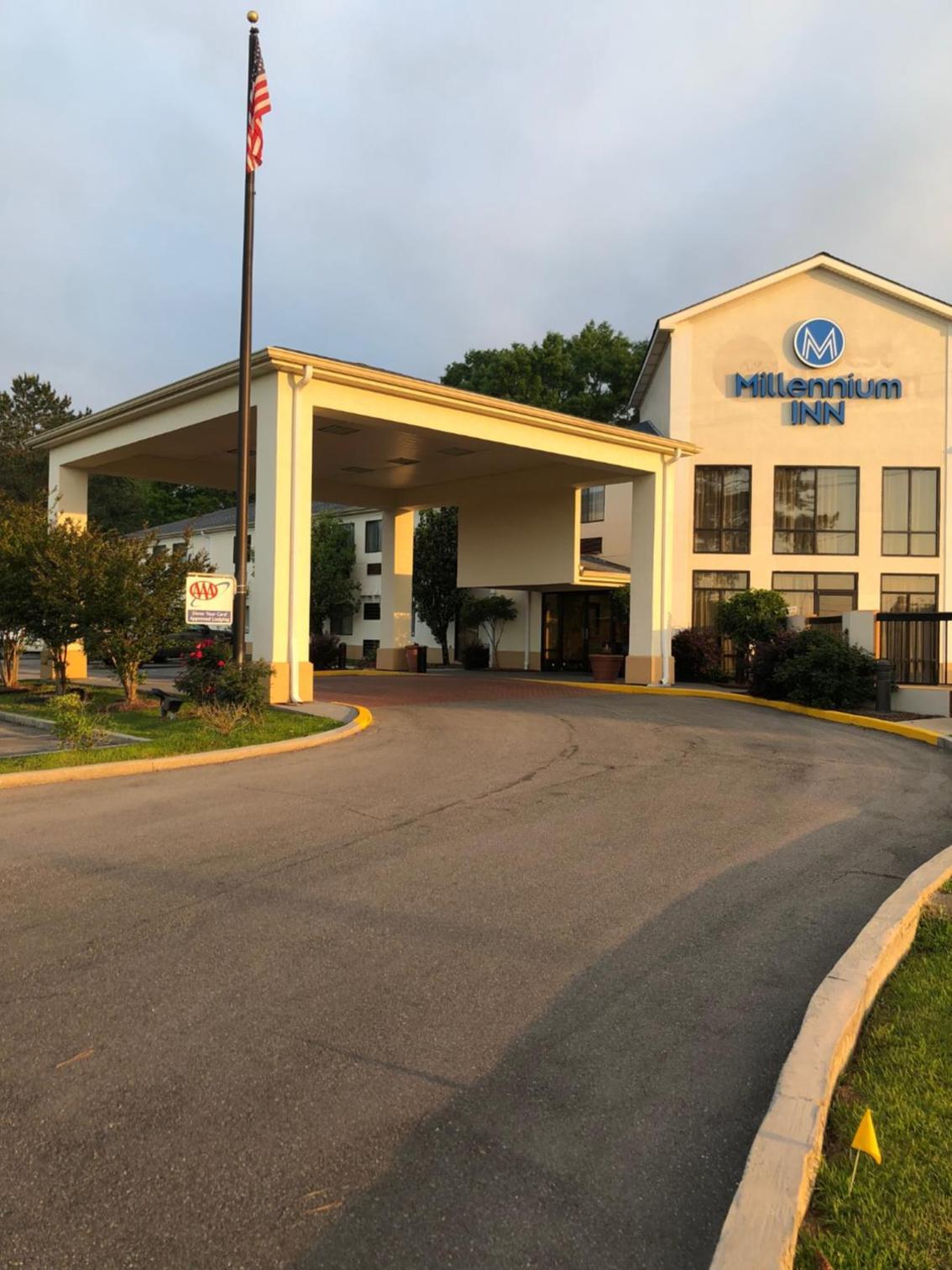Millennium Inn photo 8