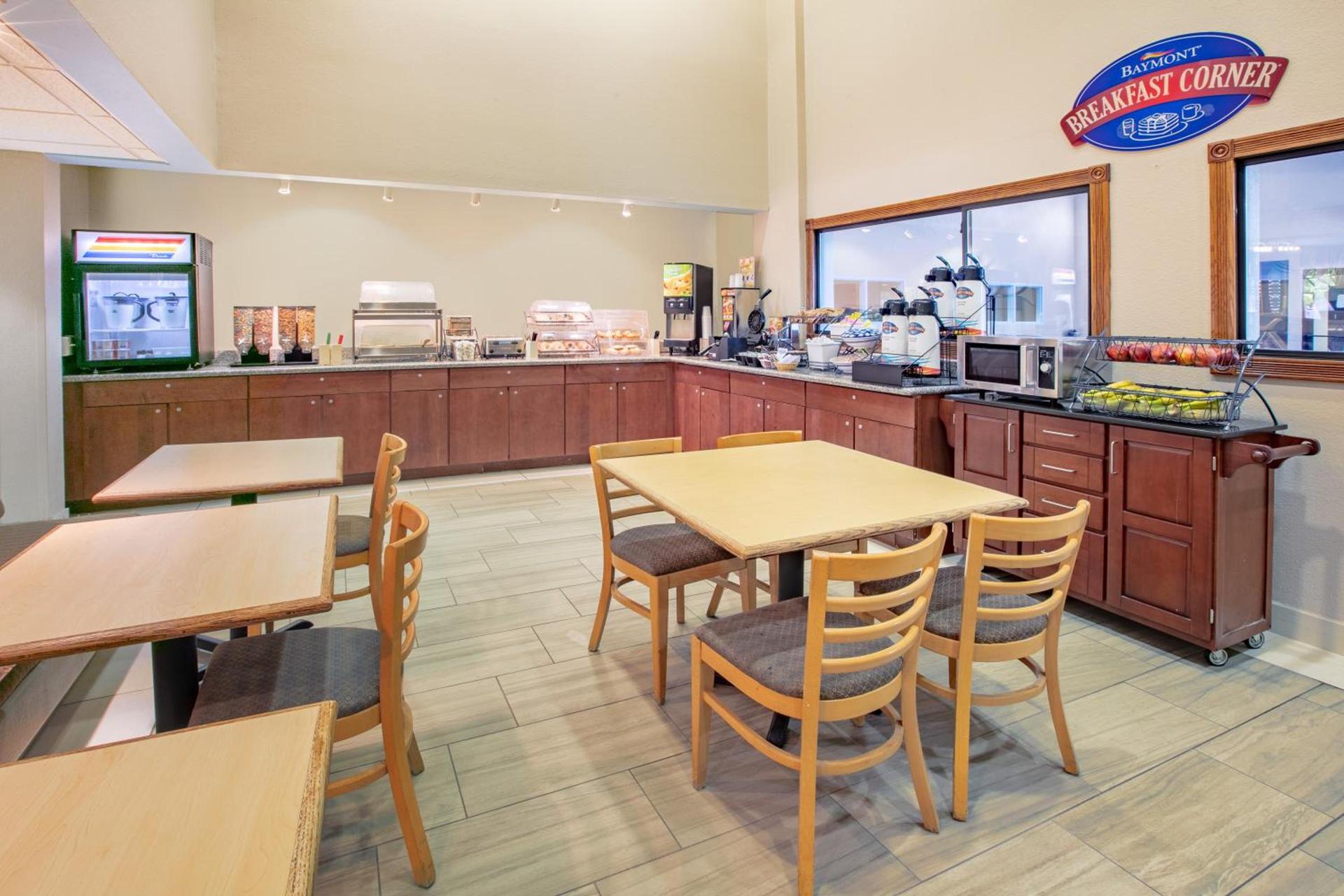 Baymont by Wyndham Roswell photo 32