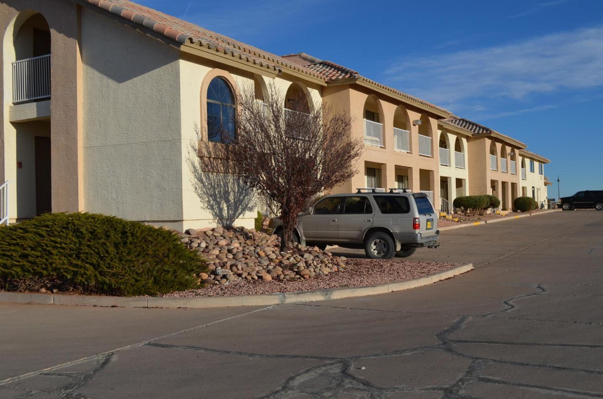 Days Inn by Wyndham Holbrook photo 42