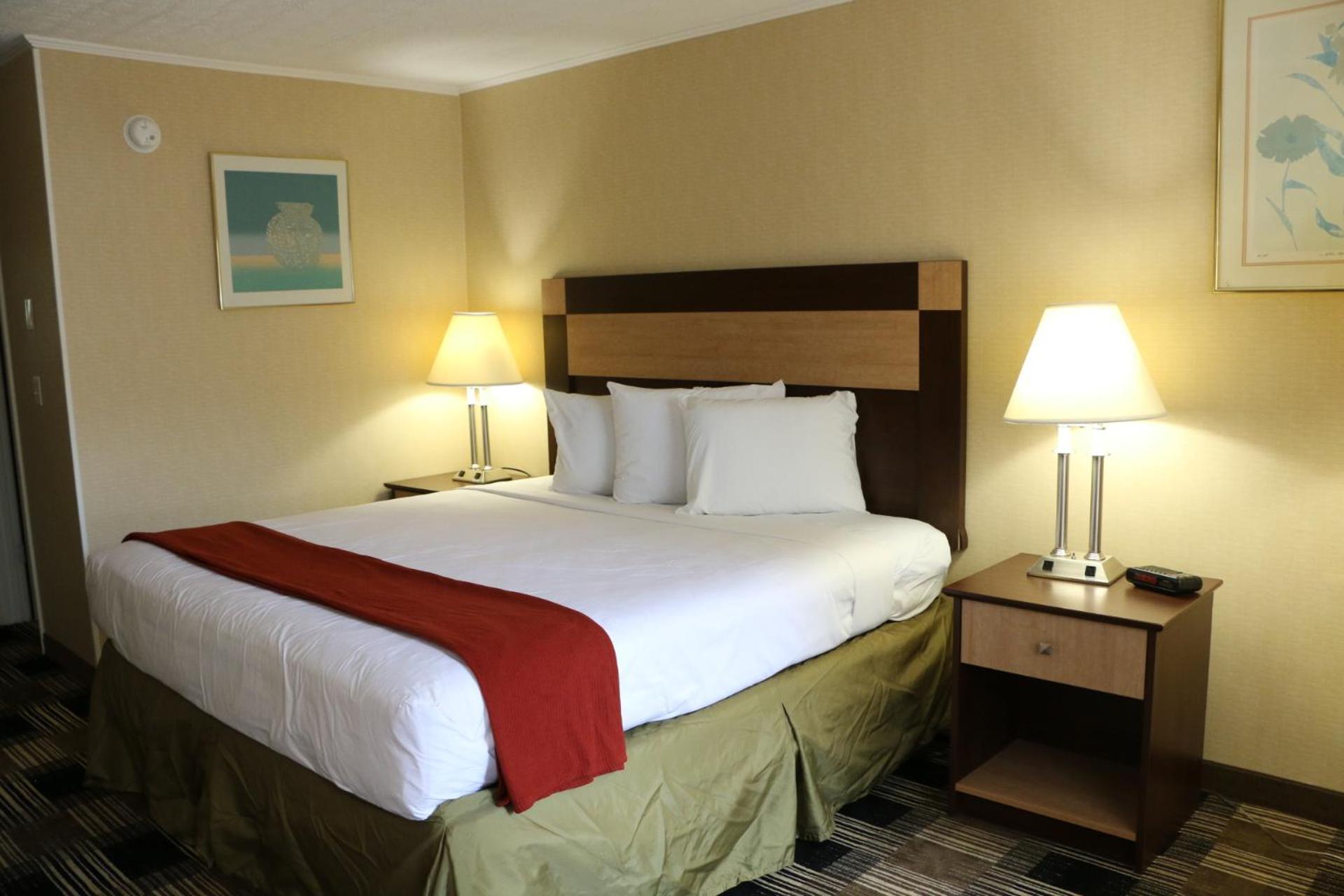 Castlewood Inn photo 5