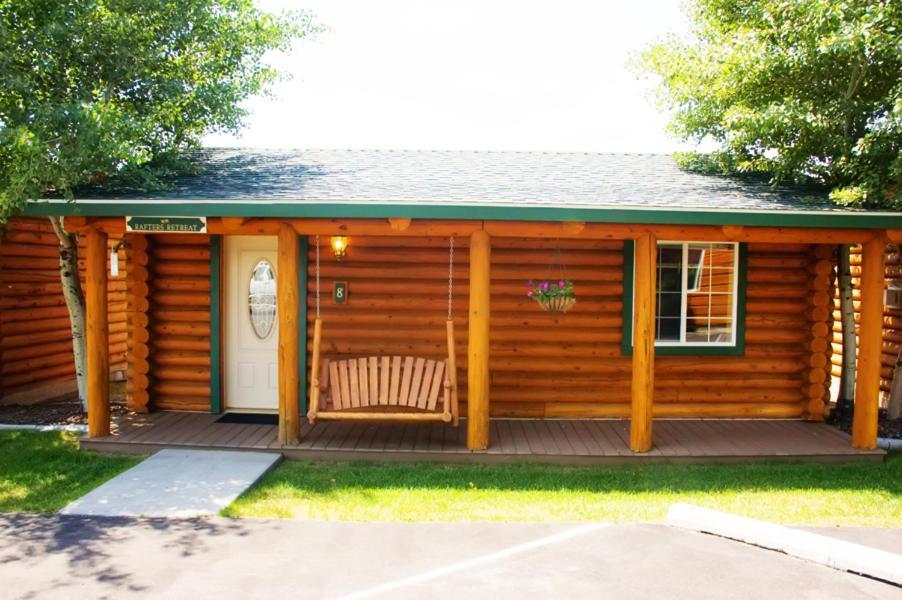 Cabin Creek Inn photo 66